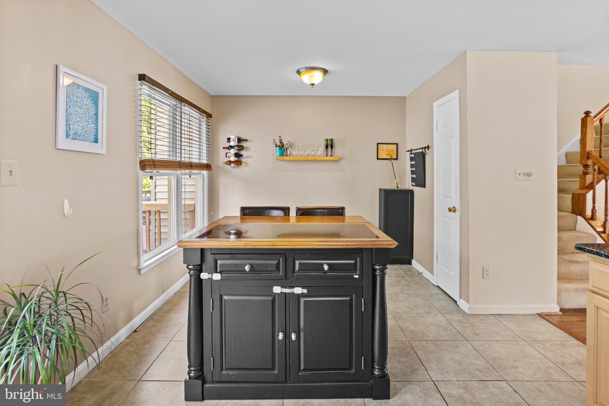 7238 LENSFIELD COURT