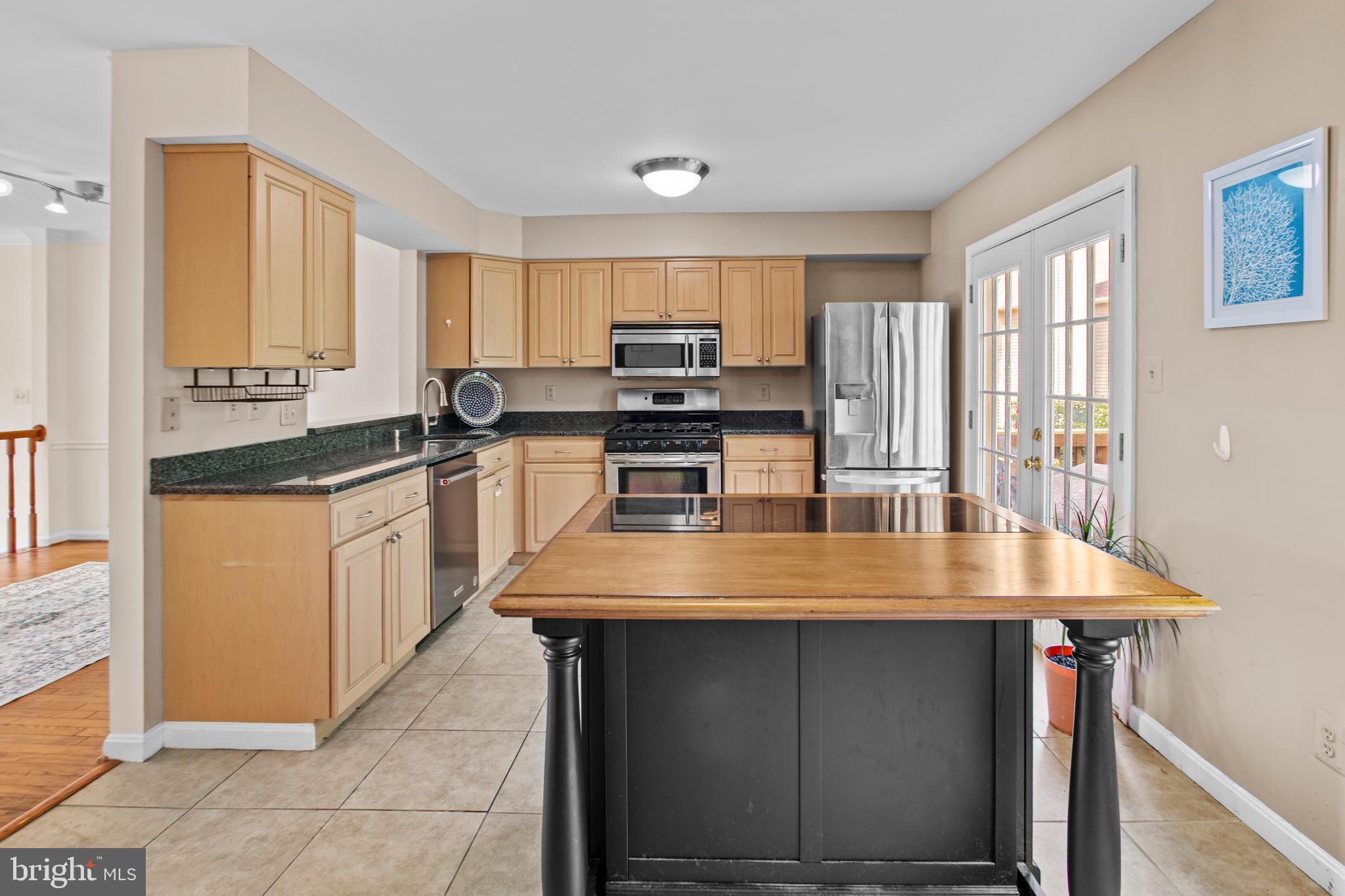 7238 LENSFIELD COURT