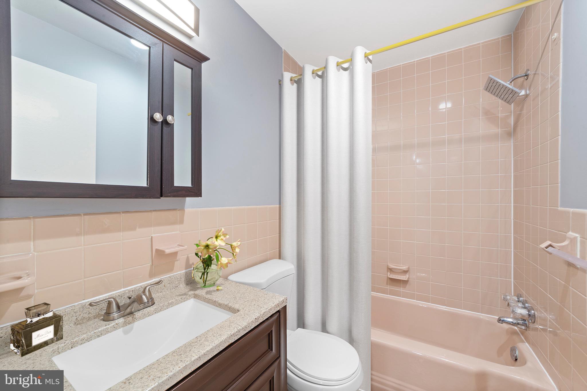 WOODSIDE - Residential Lease