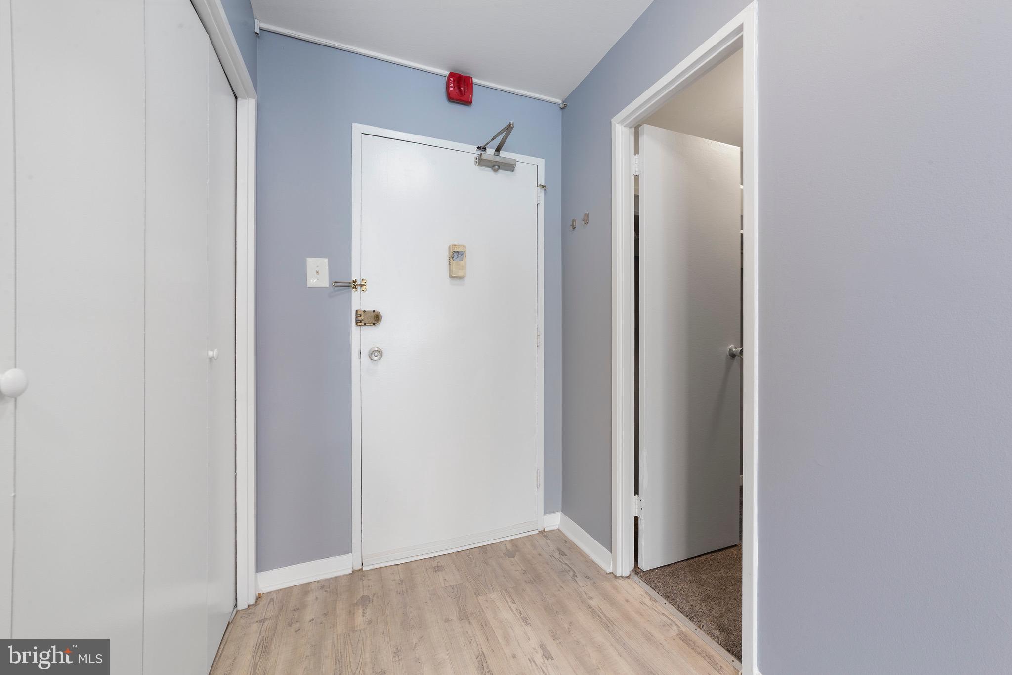 1900 LYTTONSVILLE ROAD 111