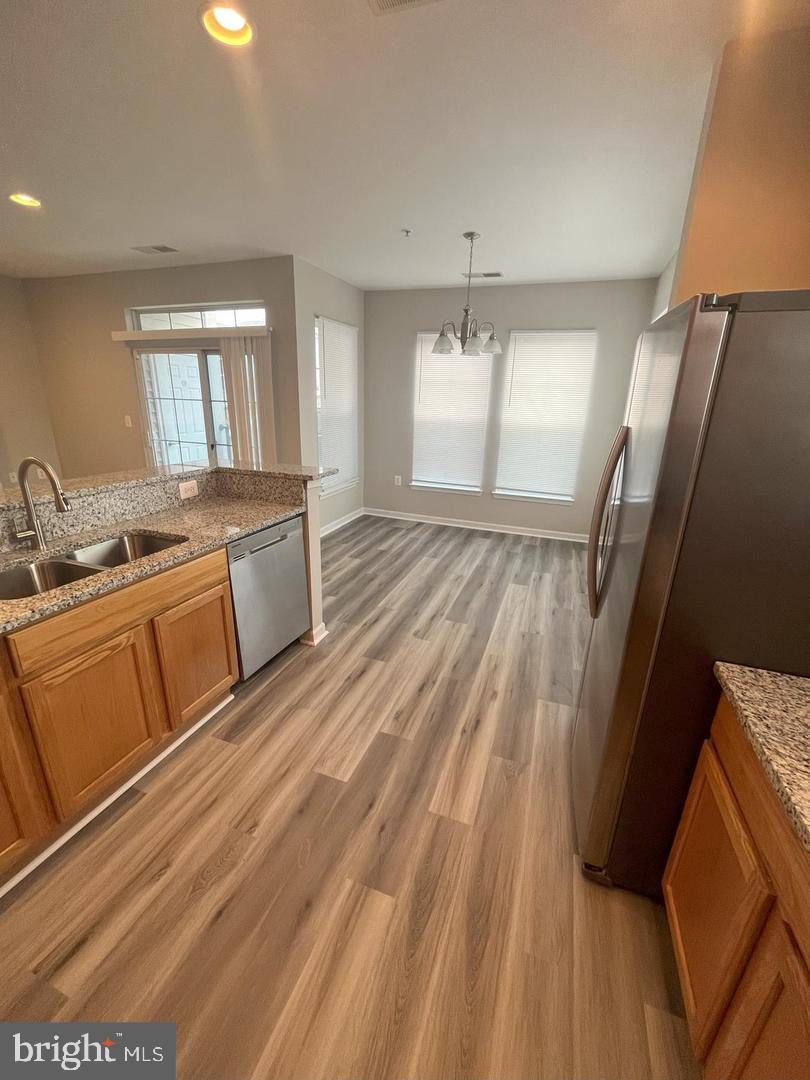 THE ADDISON AT ST PAUL - Residential Lease