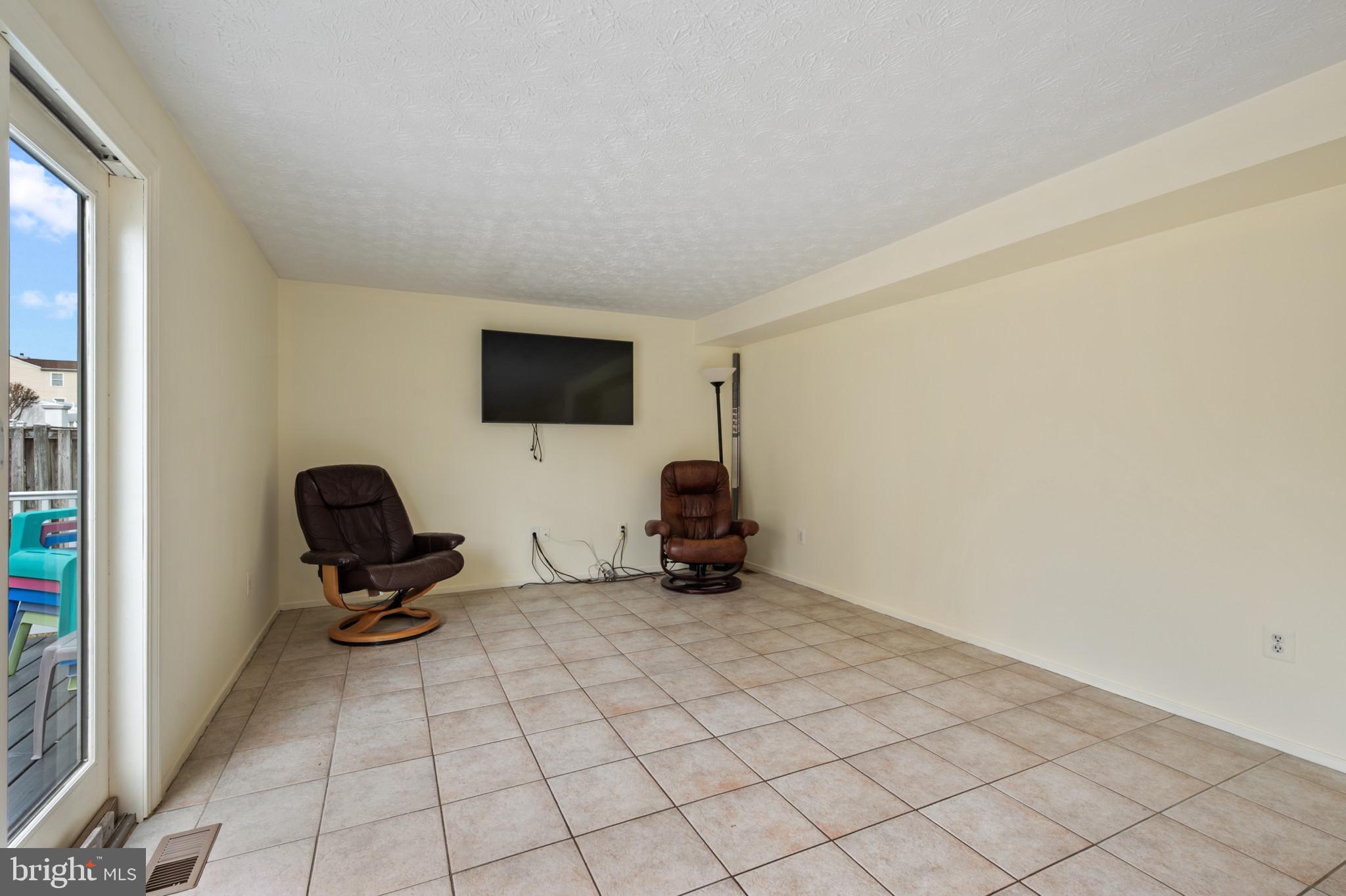 GLENN DALE ESTATES - Residential