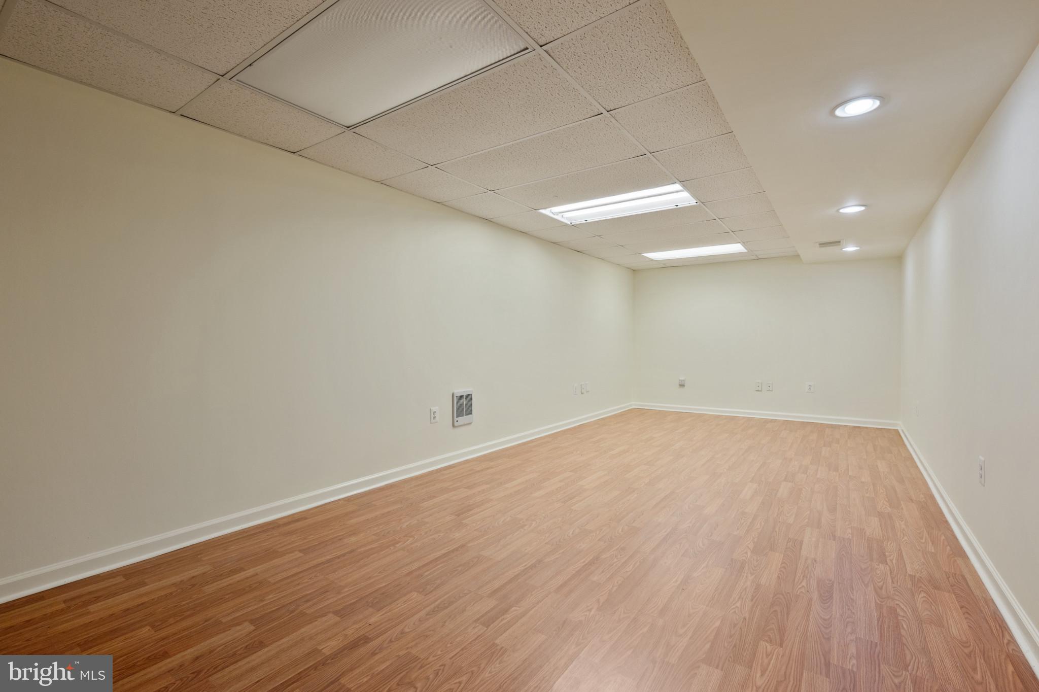 GLENN DALE ESTATES - Residential