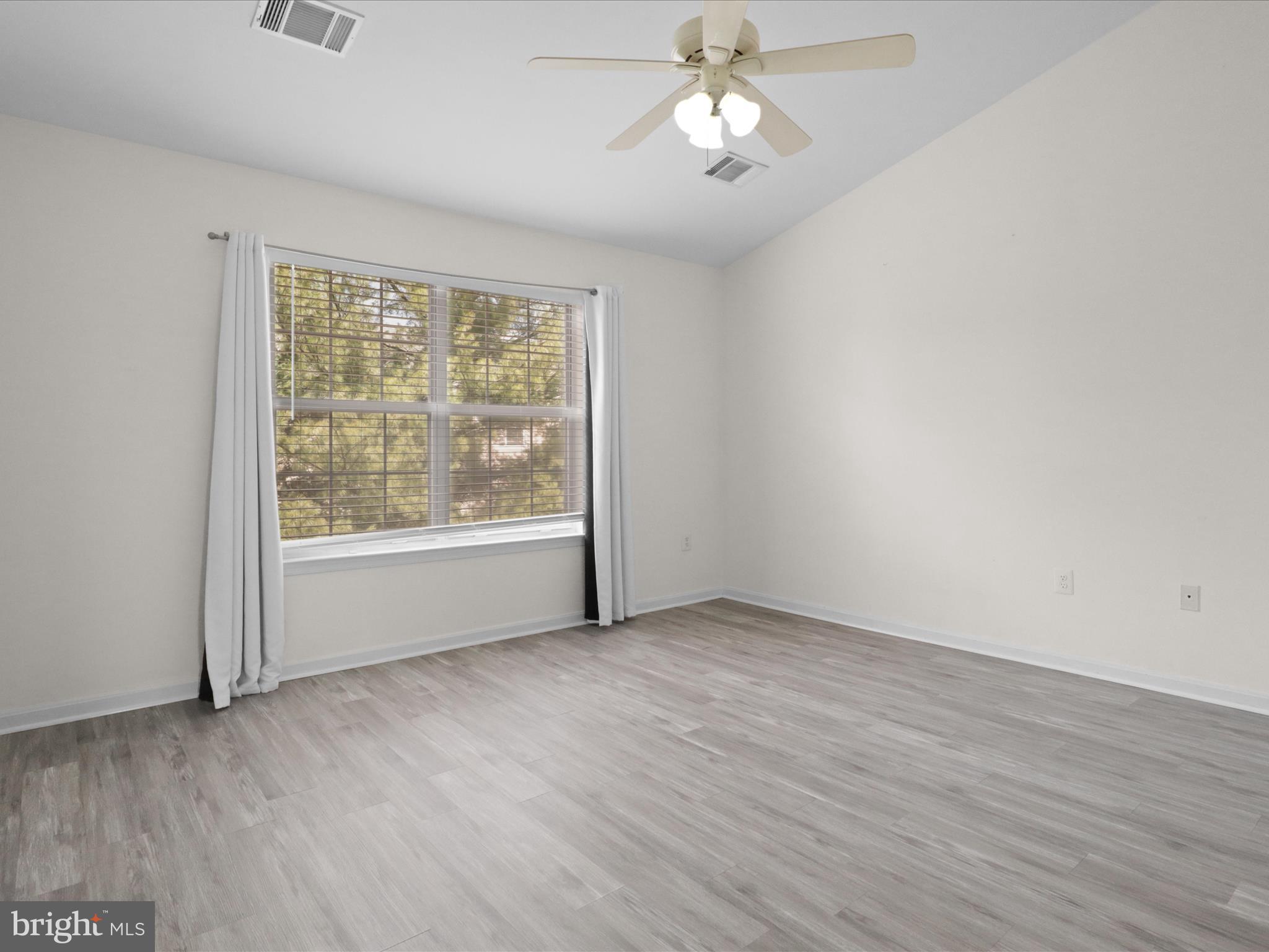 MCNAIR FARMS LANDBAY 11 - Residential