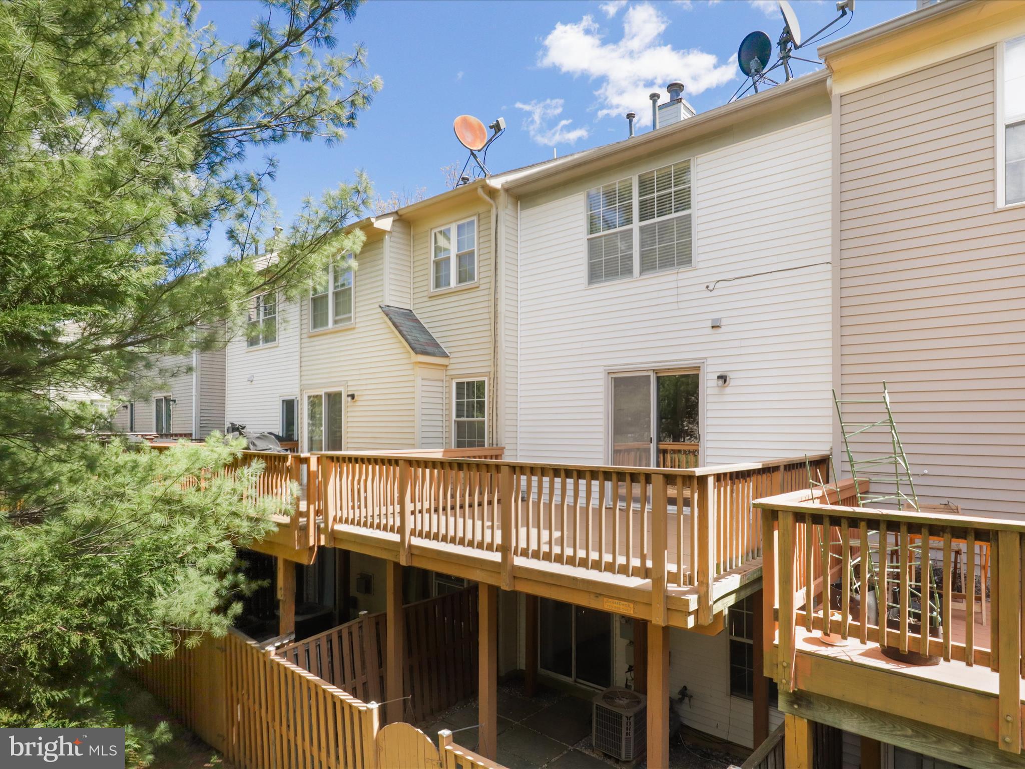 MCNAIR FARMS LANDBAY 11 - Residential