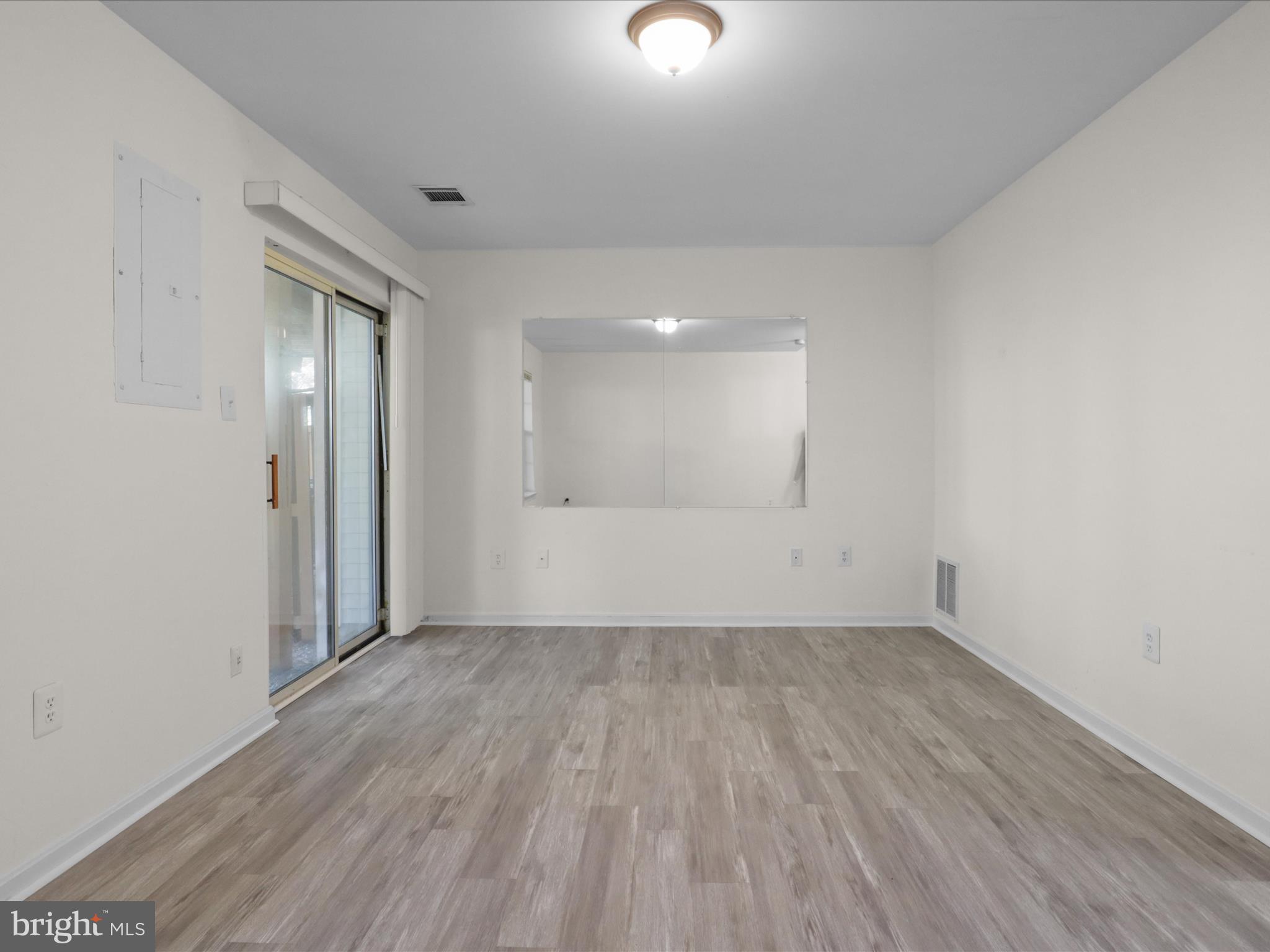 MCNAIR FARMS LANDBAY 11 - Residential