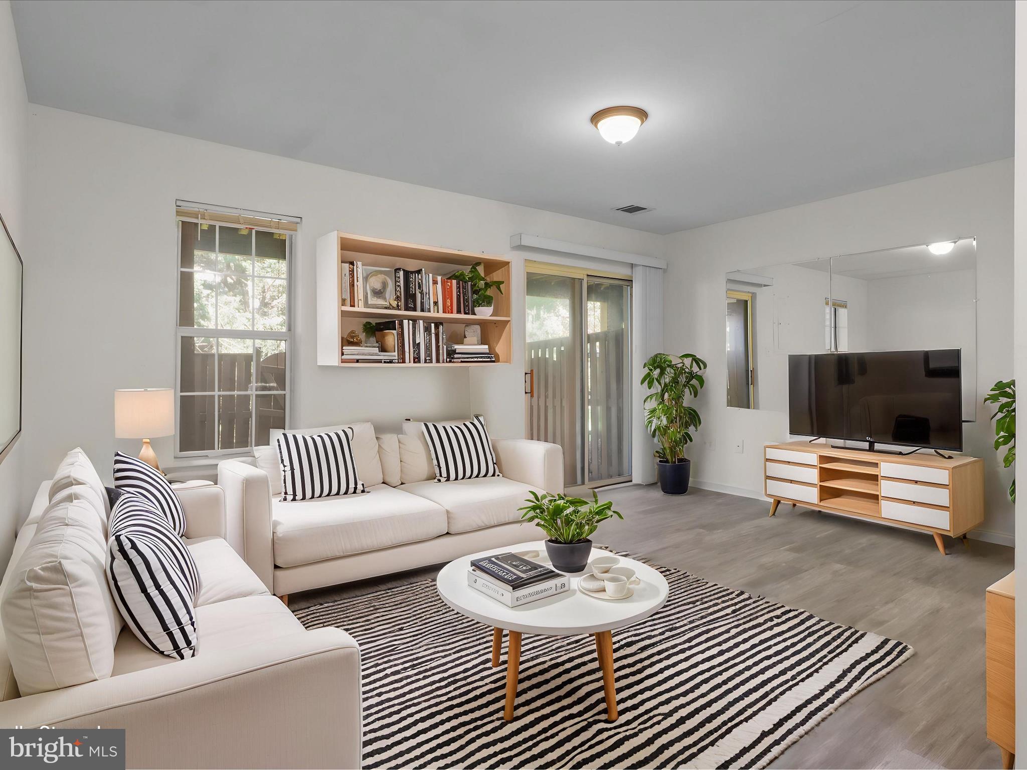 MCNAIR FARMS LANDBAY 11 - Residential