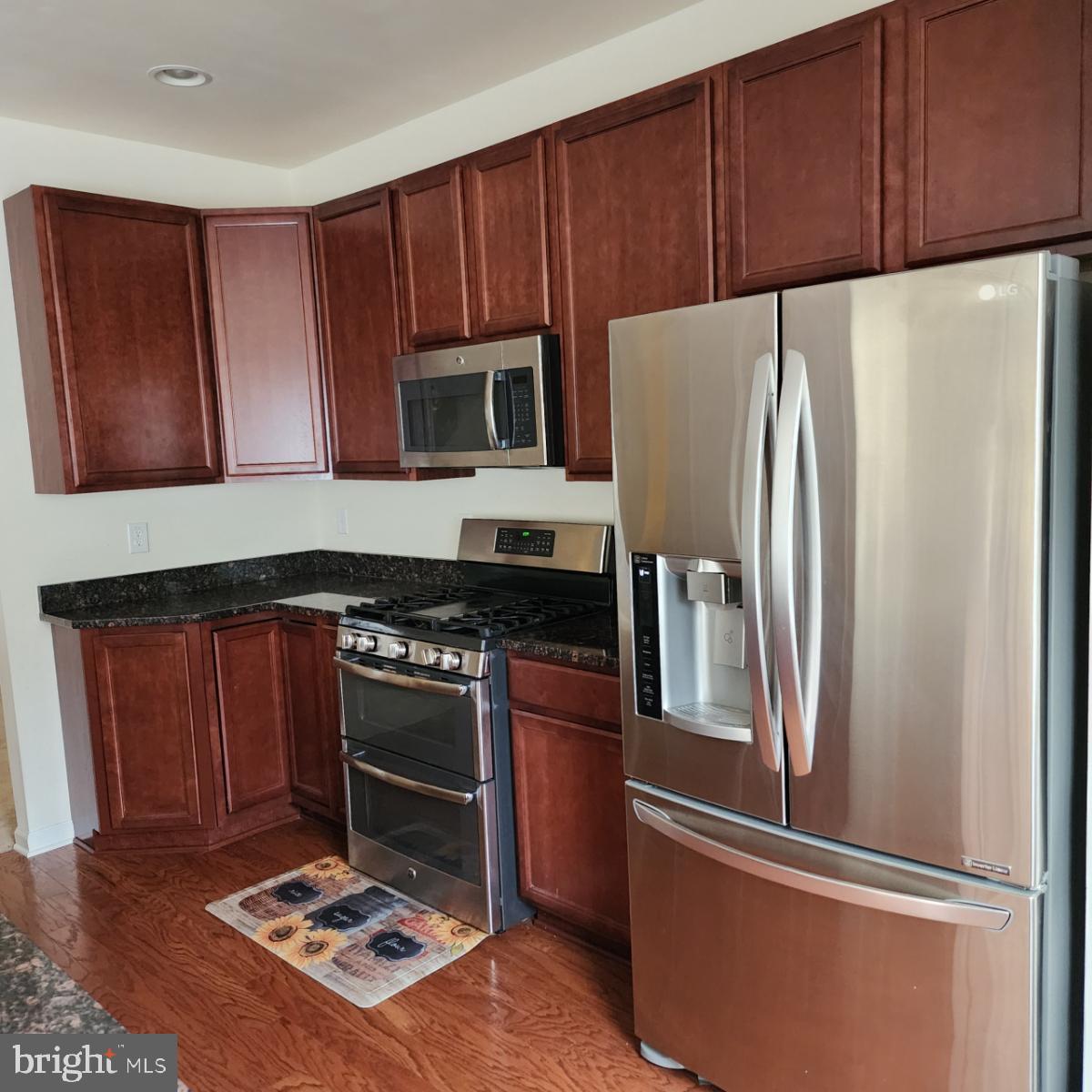 RIVERCREST - Residential Lease