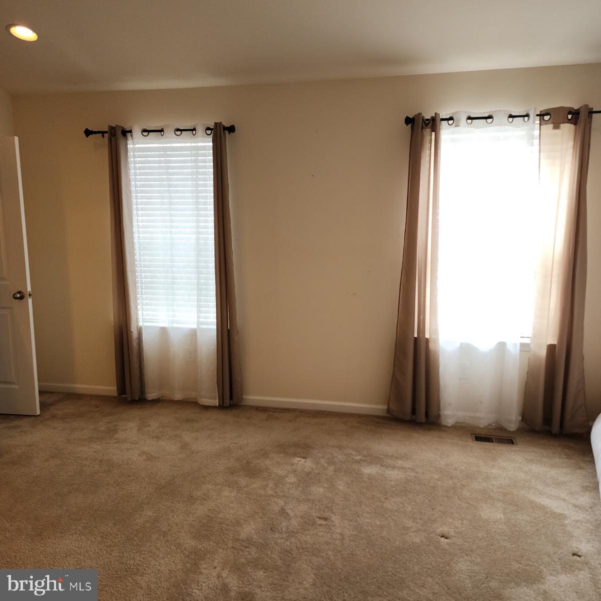 RIVERCREST - Residential Lease