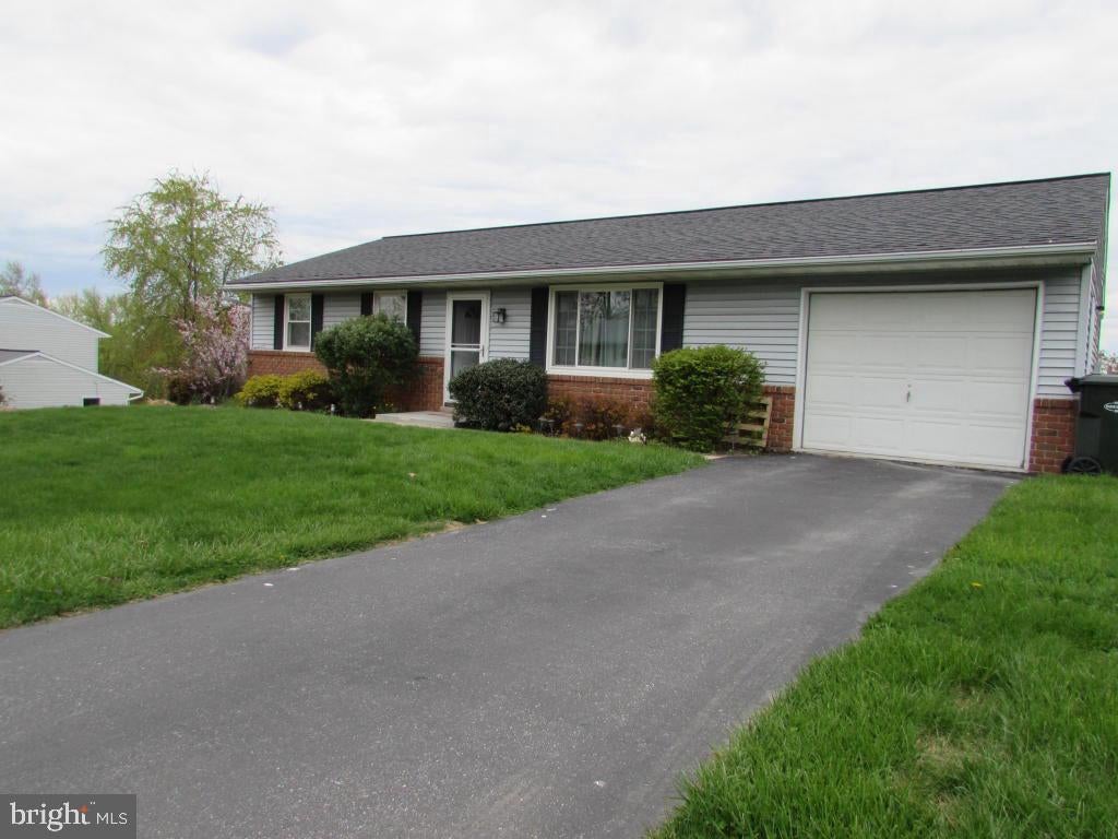 Photo of 3157 Greenridge Drive, LANCASTER, PA 17601 (MLS # PALA2094746)