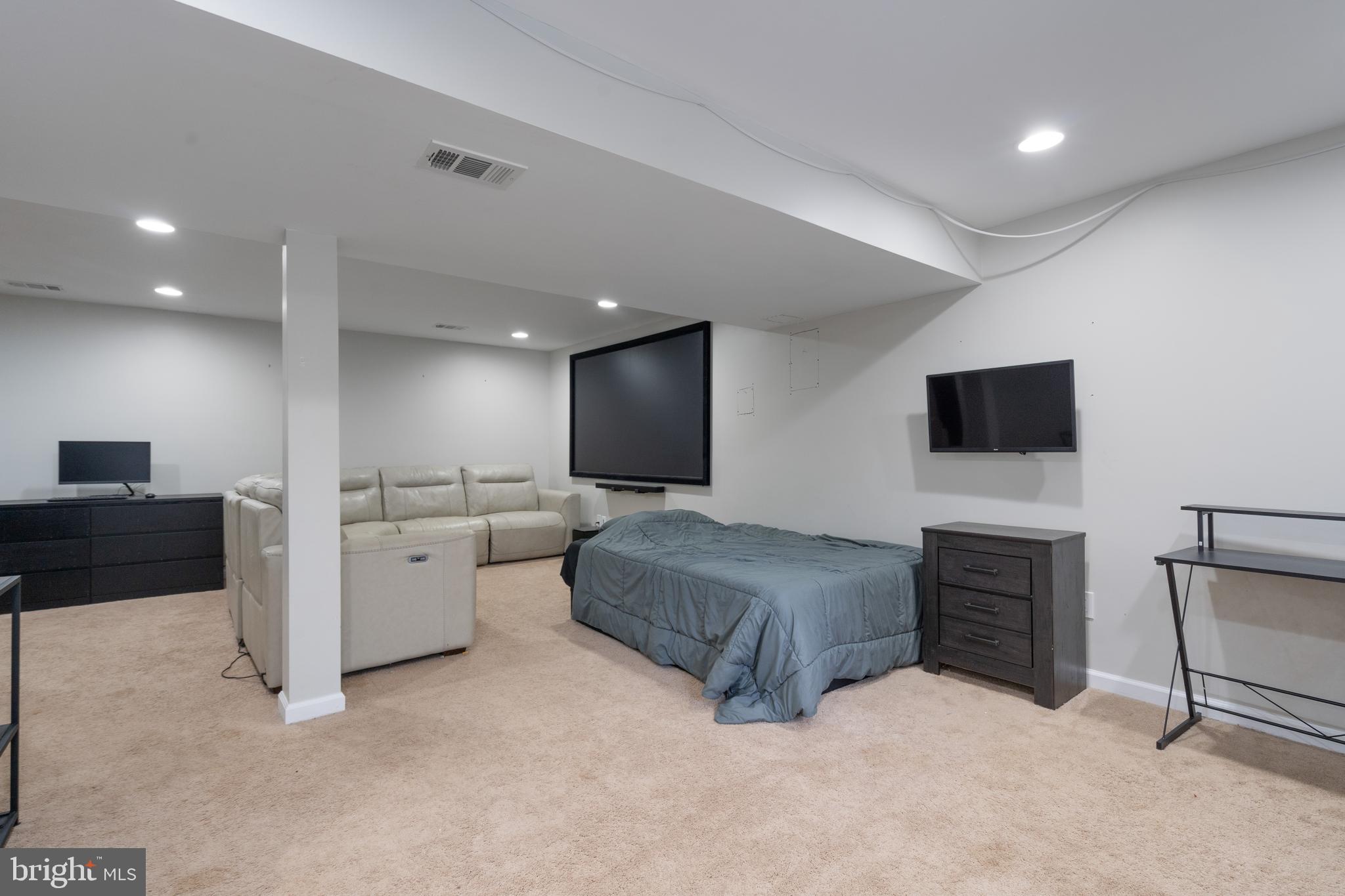 BURKE CENTRE - Residential