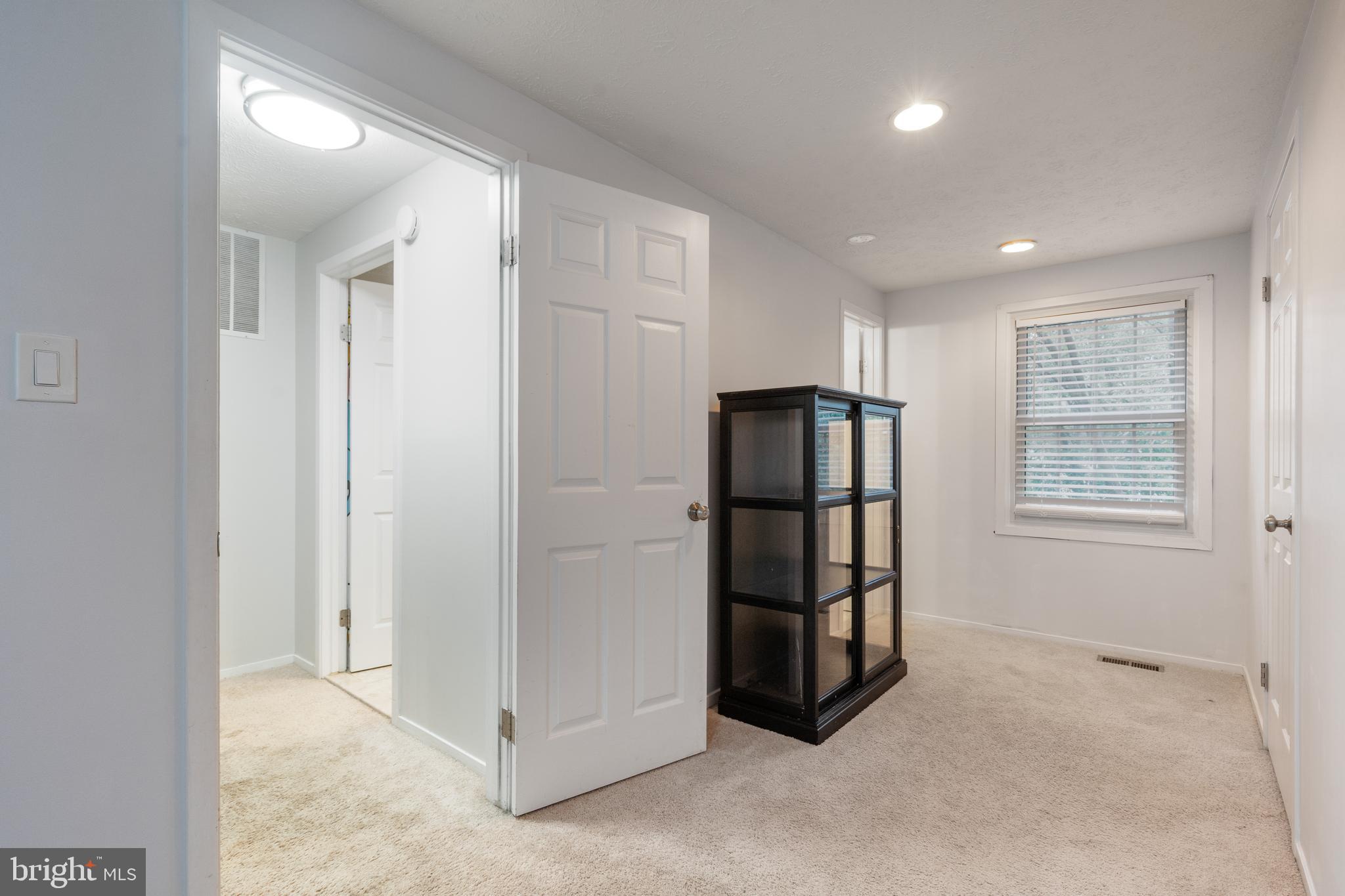 BURKE CENTRE - Residential