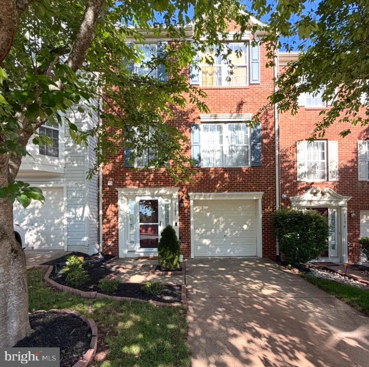 7108 WHEELING WAY