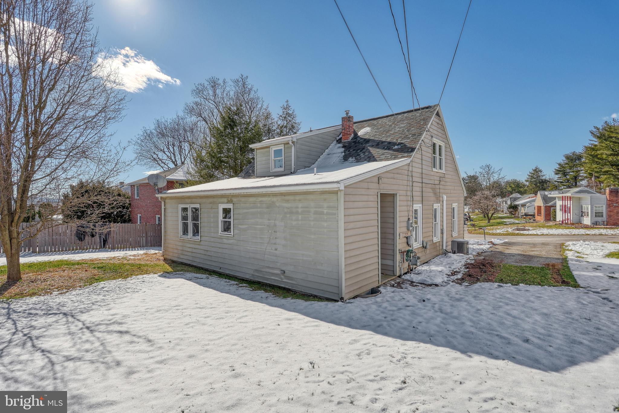 SPRINGETTSBURY TWP - Residential