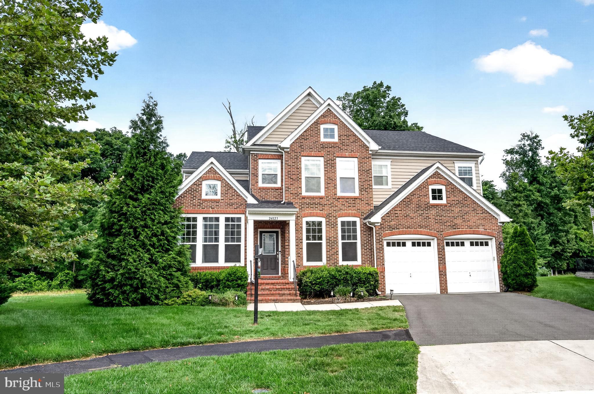 24823 BARRINGTON GROVE COURT