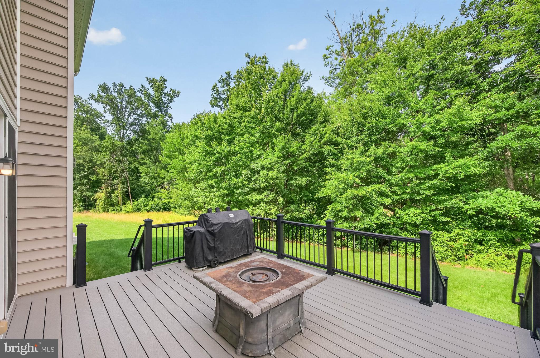 24823 BARRINGTON GROVE COURT