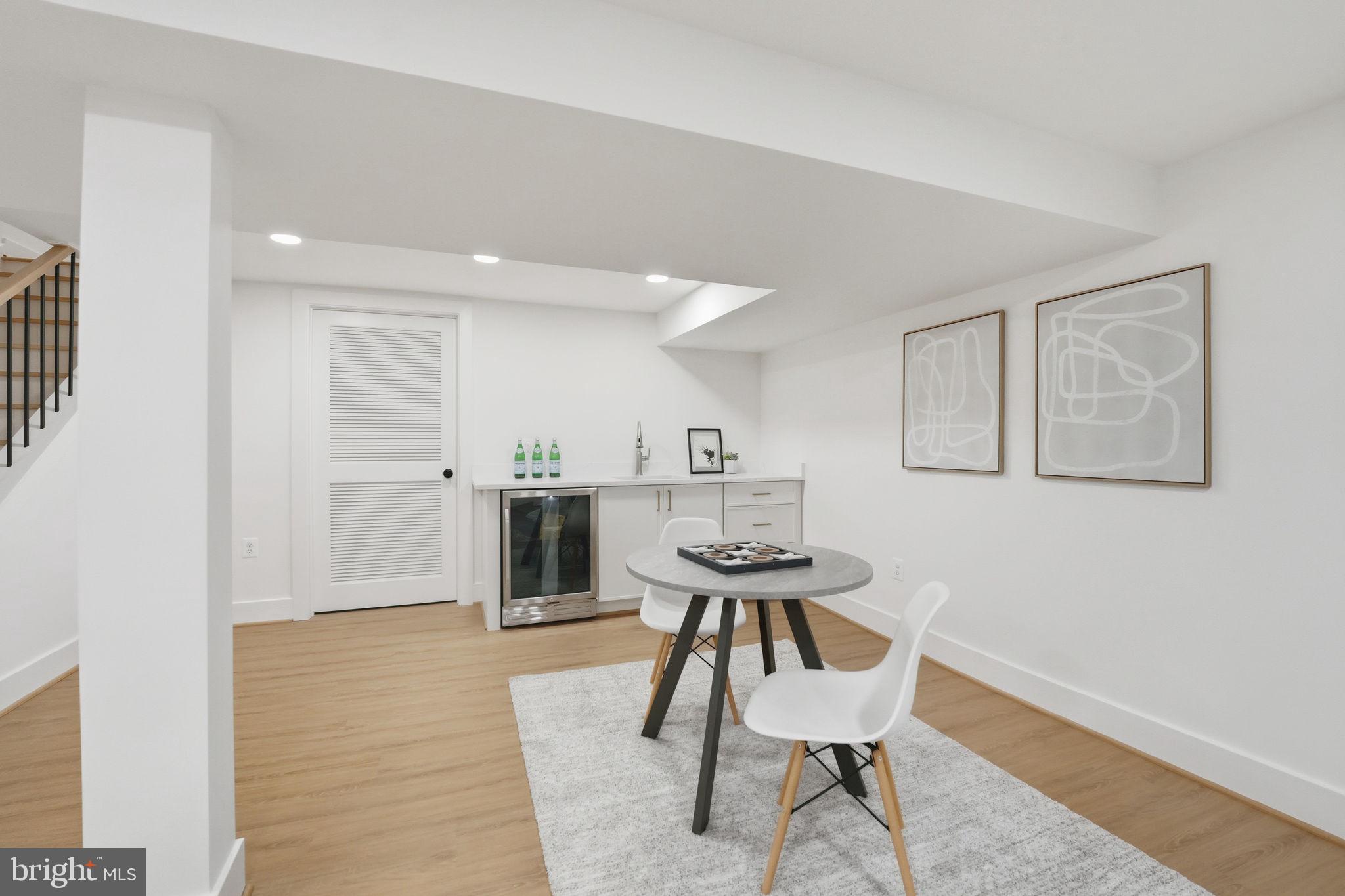 BRANDON VILLAGE - Residential