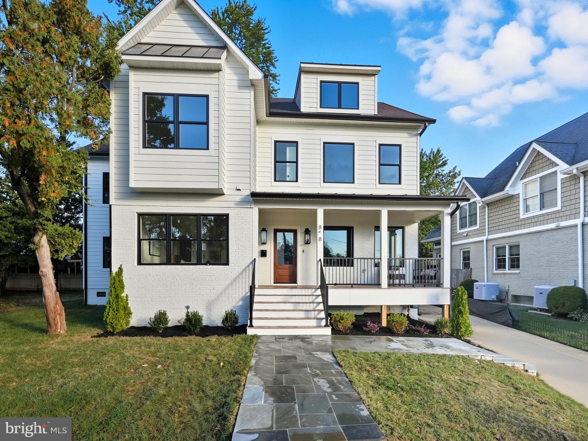 858 N GREENBRIER STREET