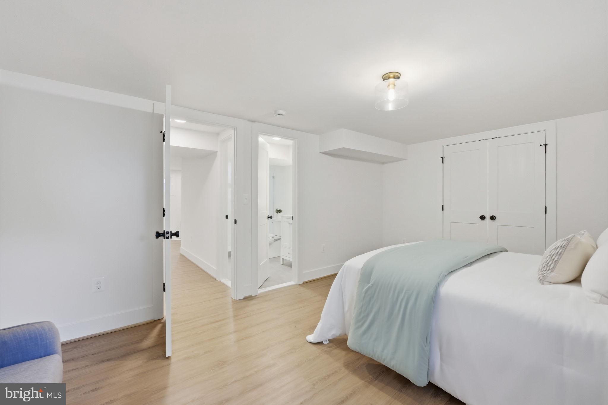 BRANDON VILLAGE - Residential