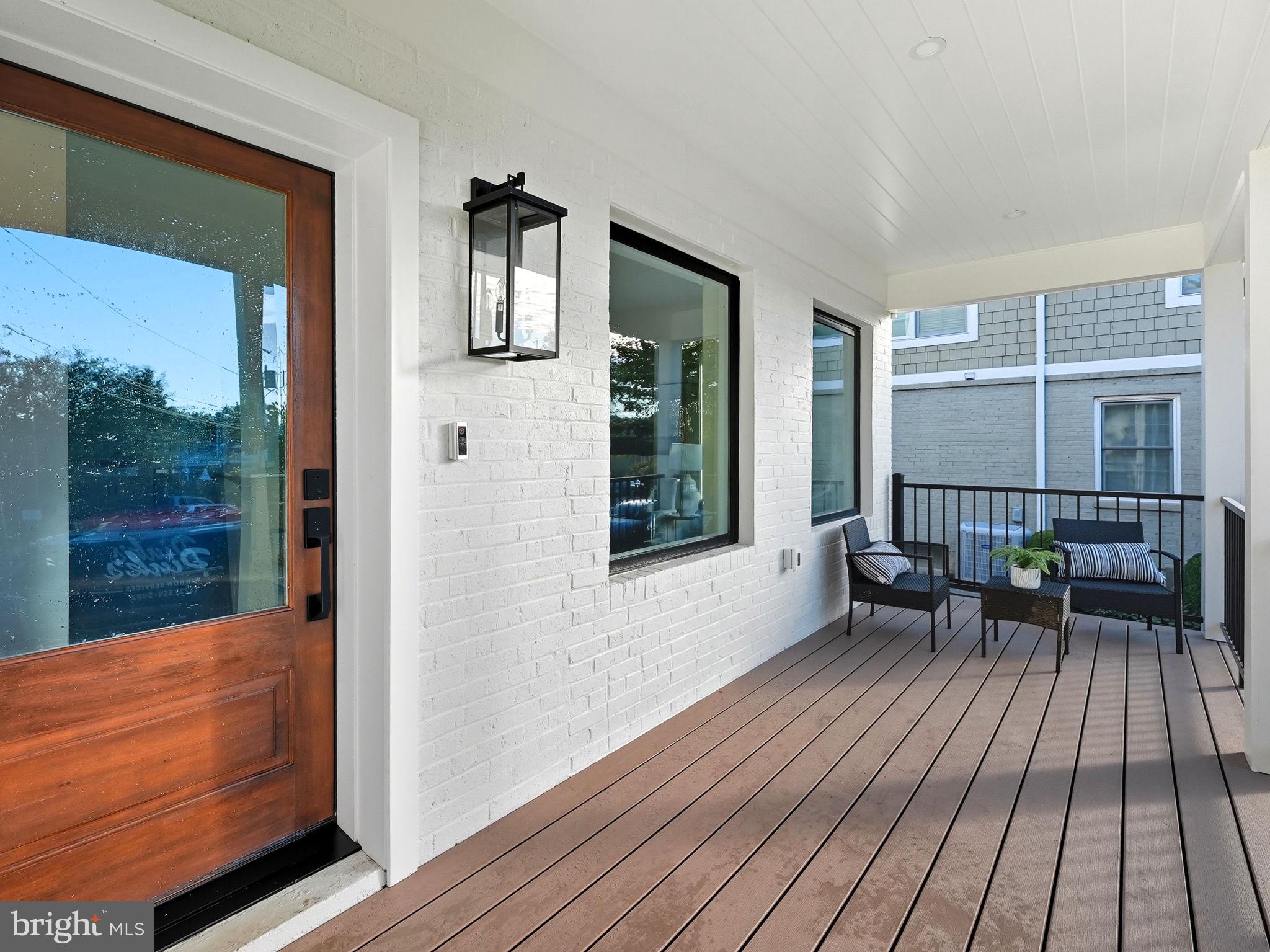 858 N GREENBRIER STREET