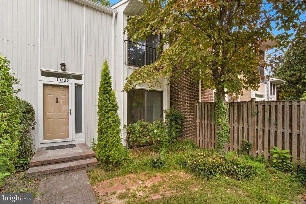 Photo of 10369 Maywind Court, COLUMBIA, MD 21044 (MLS # MDHW2059076)