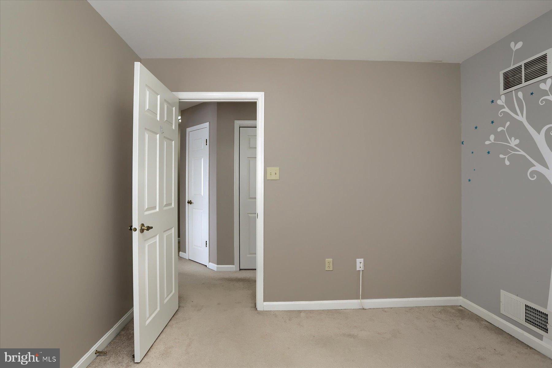 VILLAGE OF MORELAND - Residential