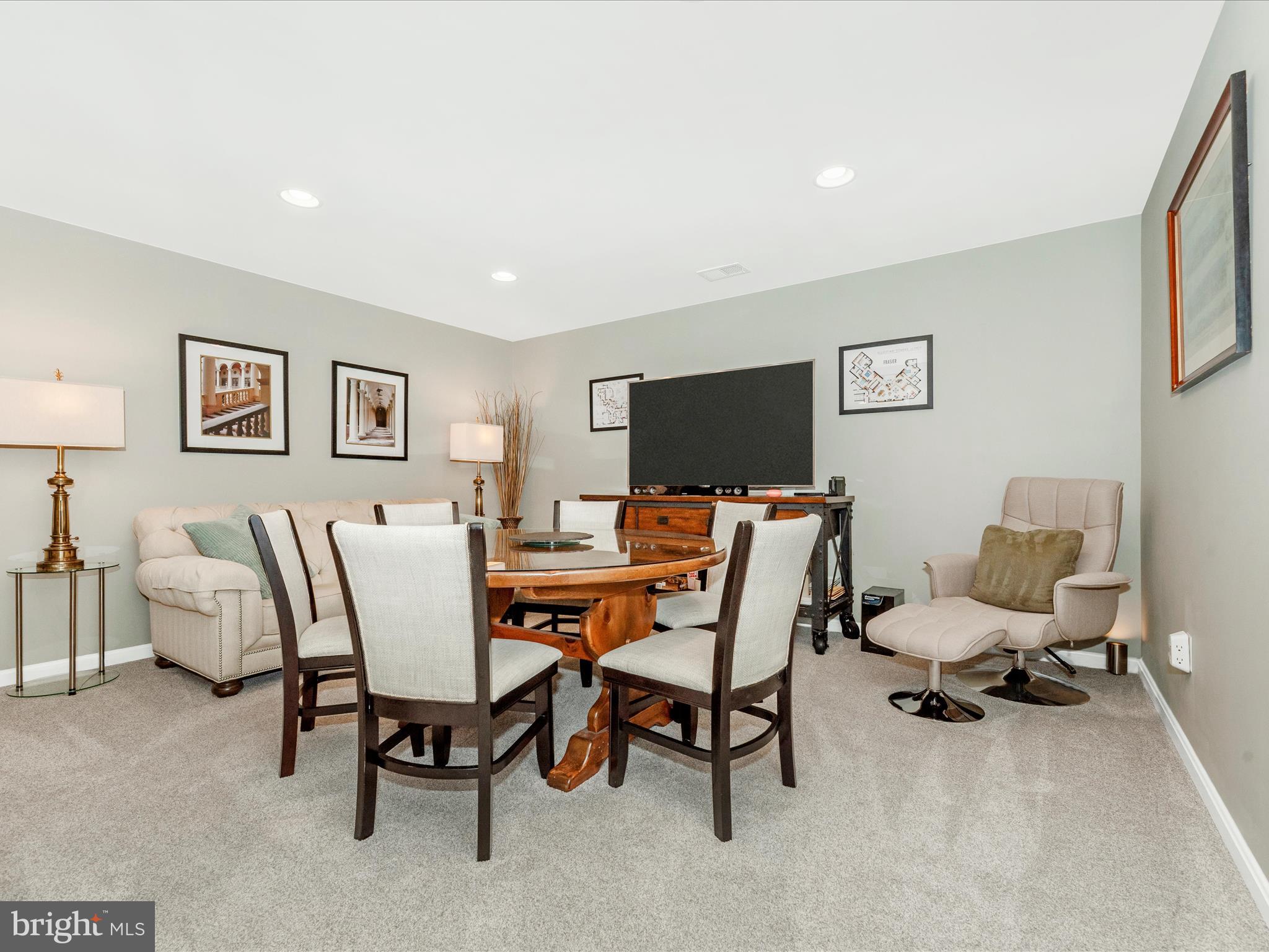 VILLAGES OF URBANA - Residential