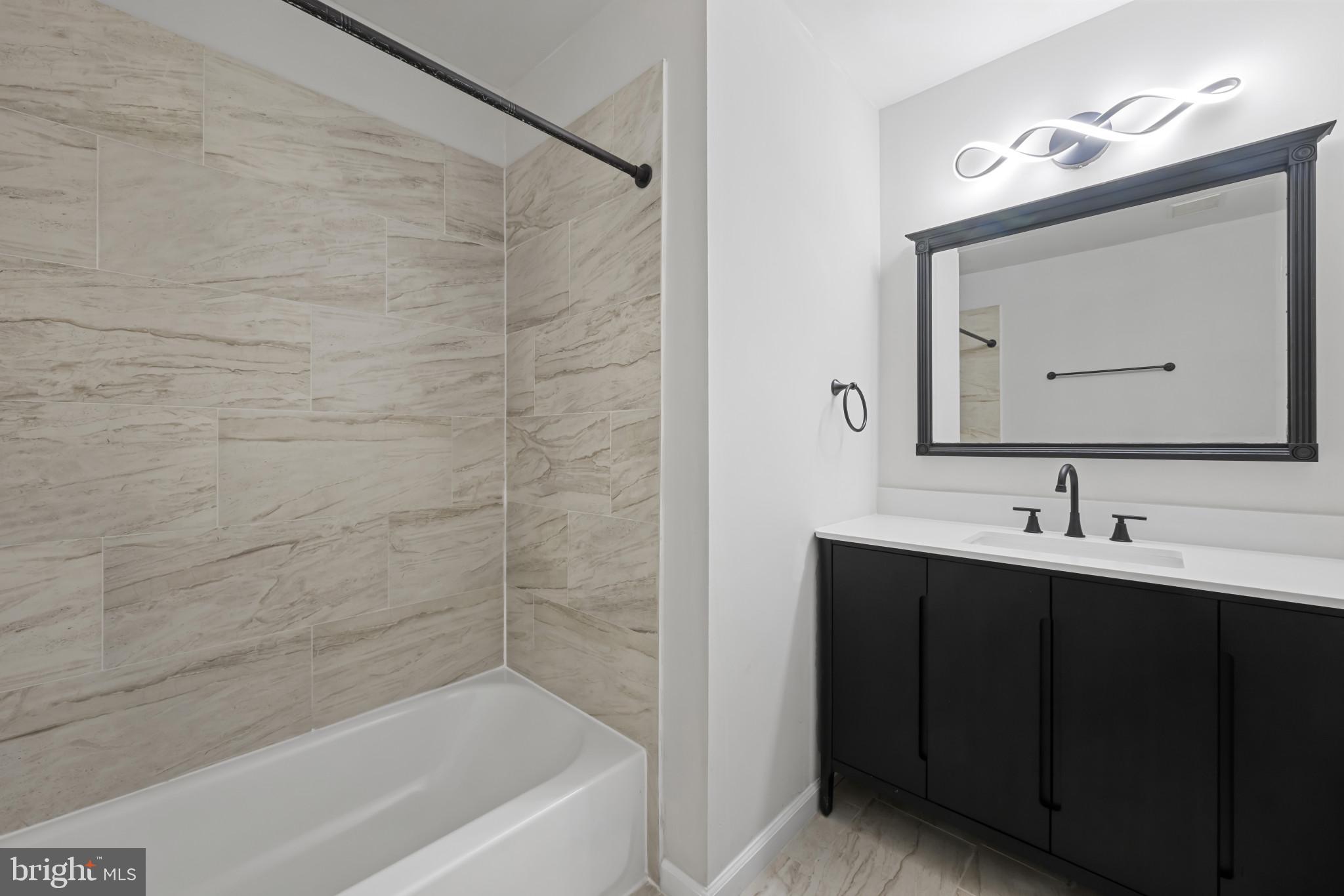 MOUNTAIN VILLAGE - Residential