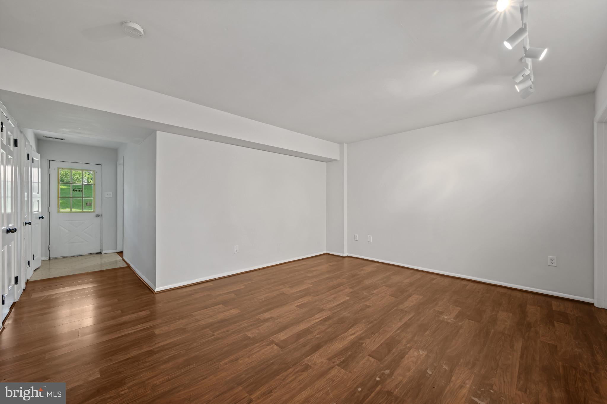 MOUNTAIN VILLAGE - Residential