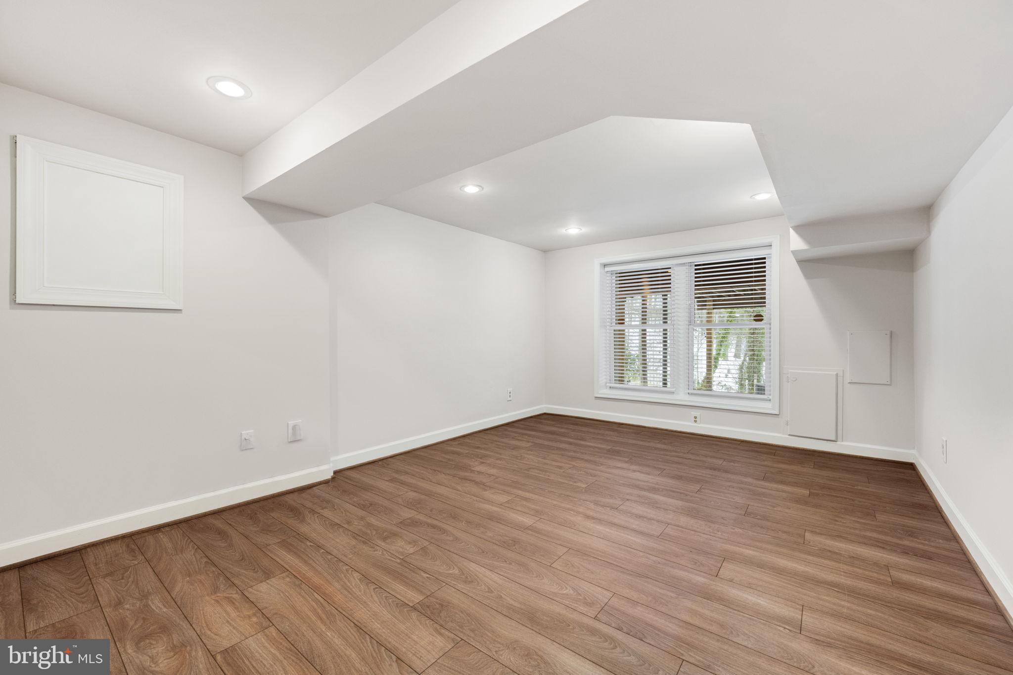 BEVERLEY HILLS - Residential