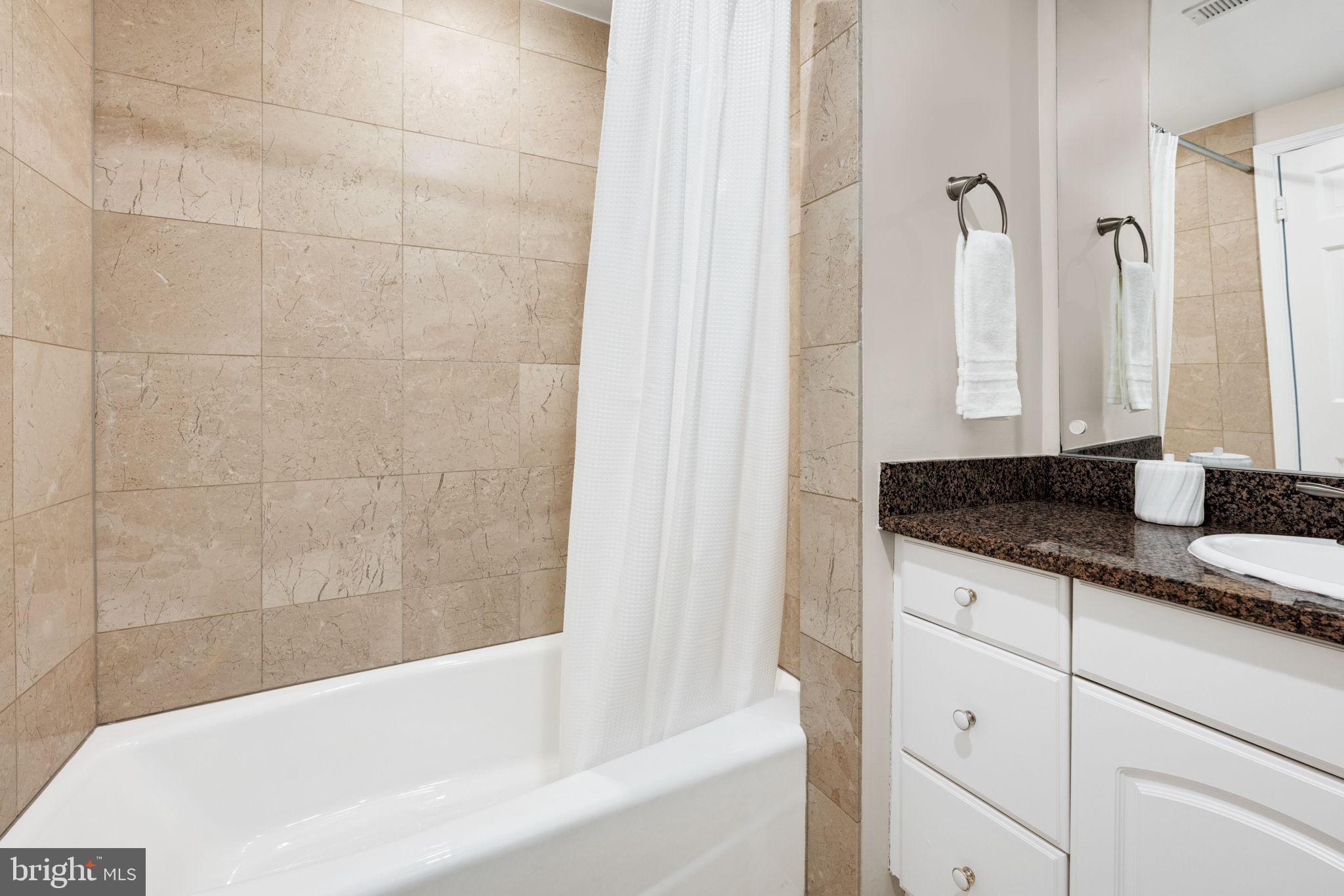 BEVERLEY HILLS - Residential