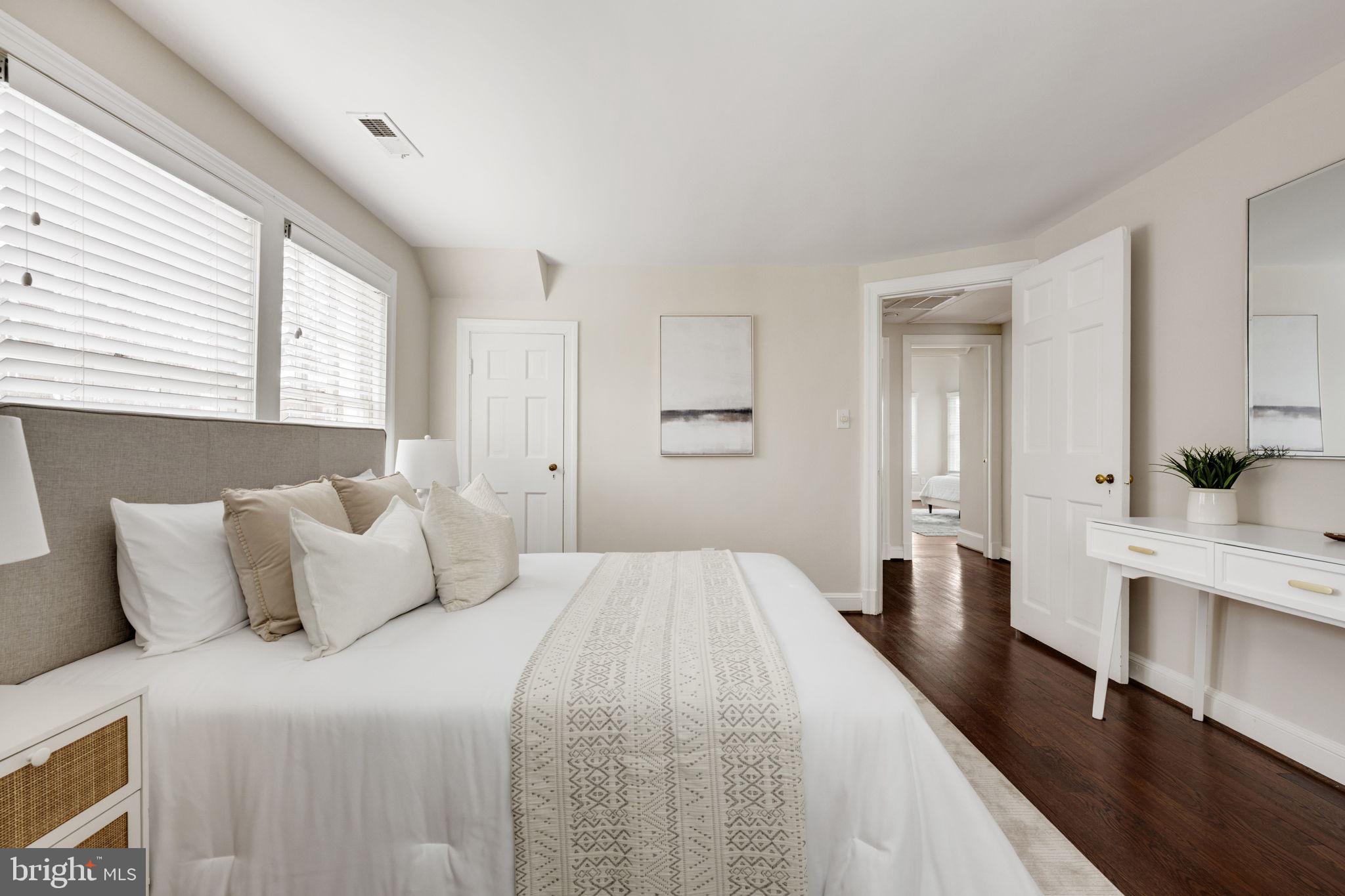 BEVERLEY HILLS - Residential