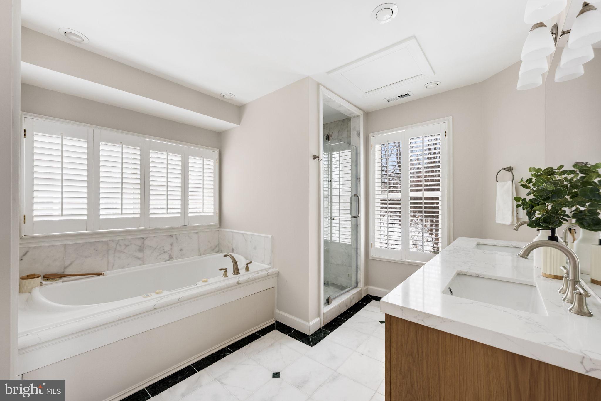 BEVERLEY HILLS - Residential