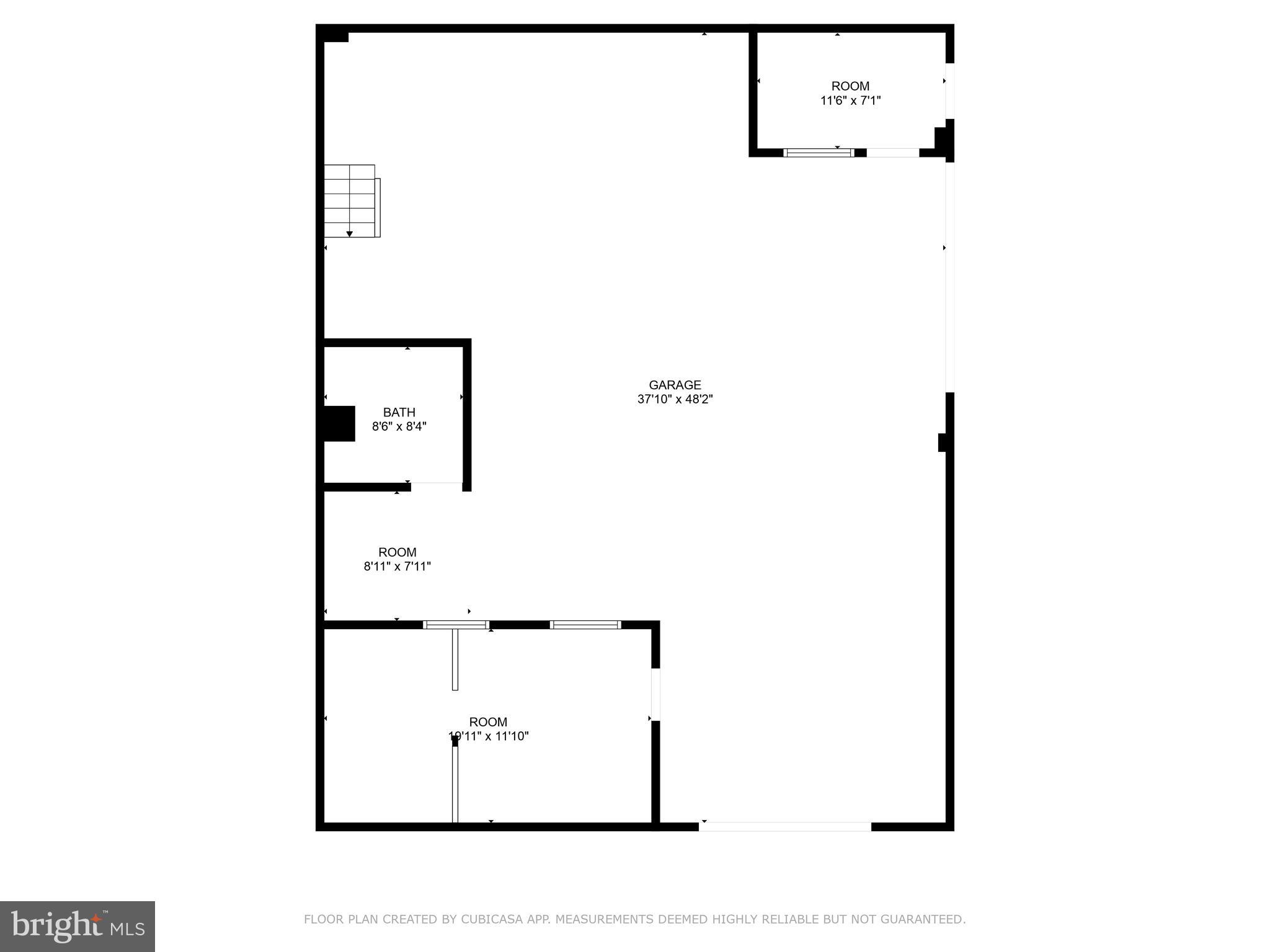 Main image without alt text