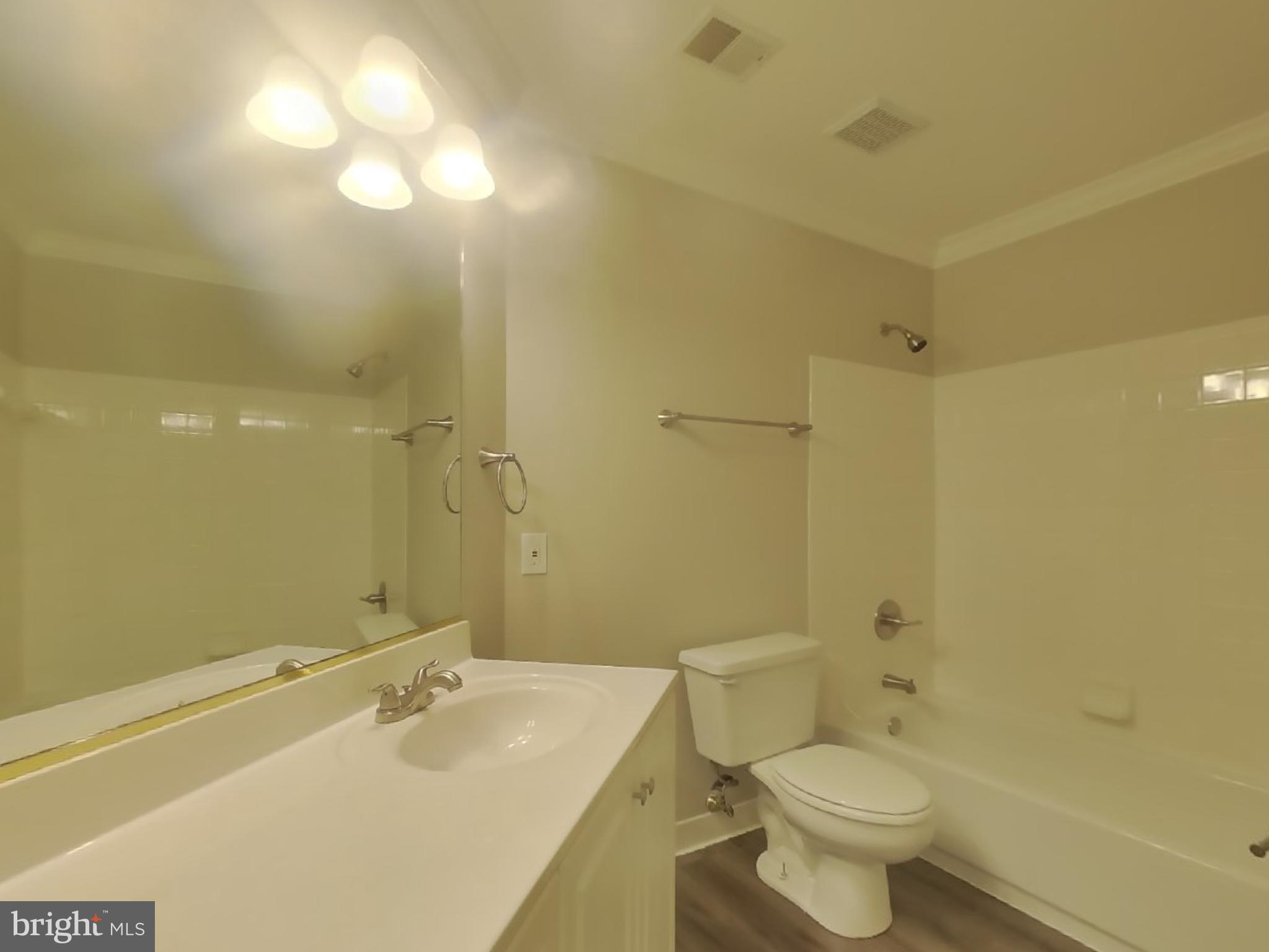 NORTHRIDGE PLAT 24> - Residential Lease