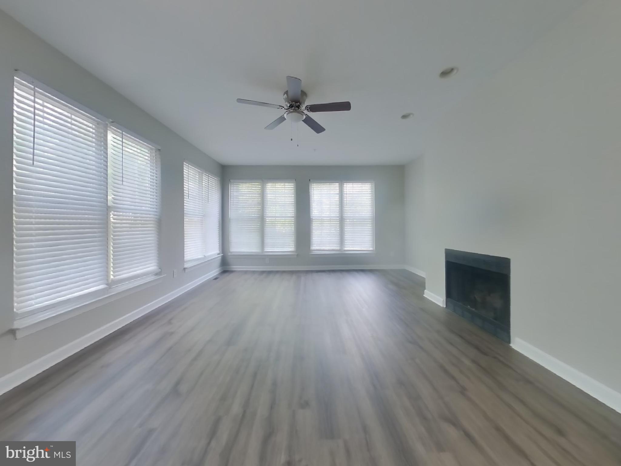 NORTHRIDGE PLAT 24> - Residential Lease