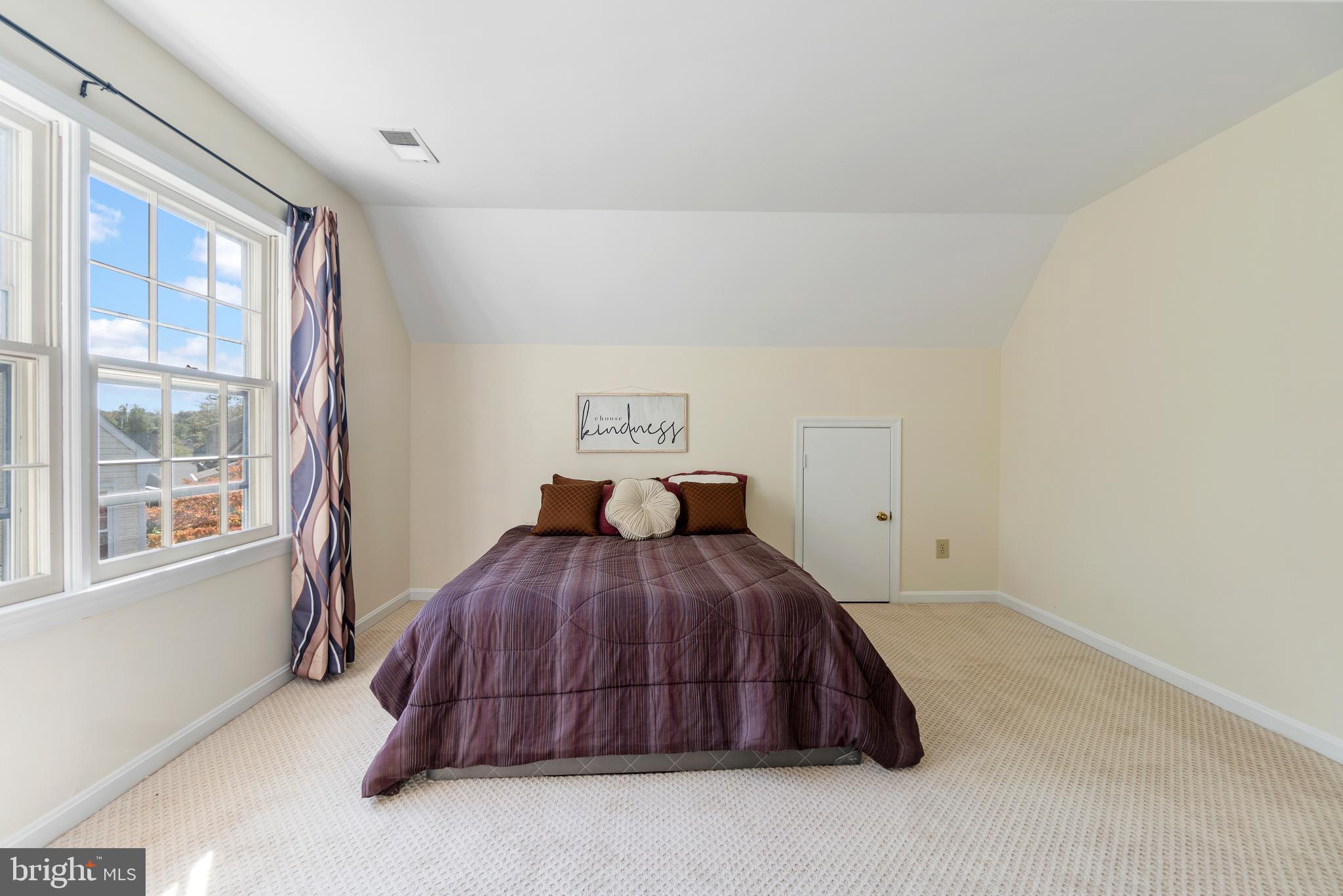 DUFIEF MILL BROOK - Residential