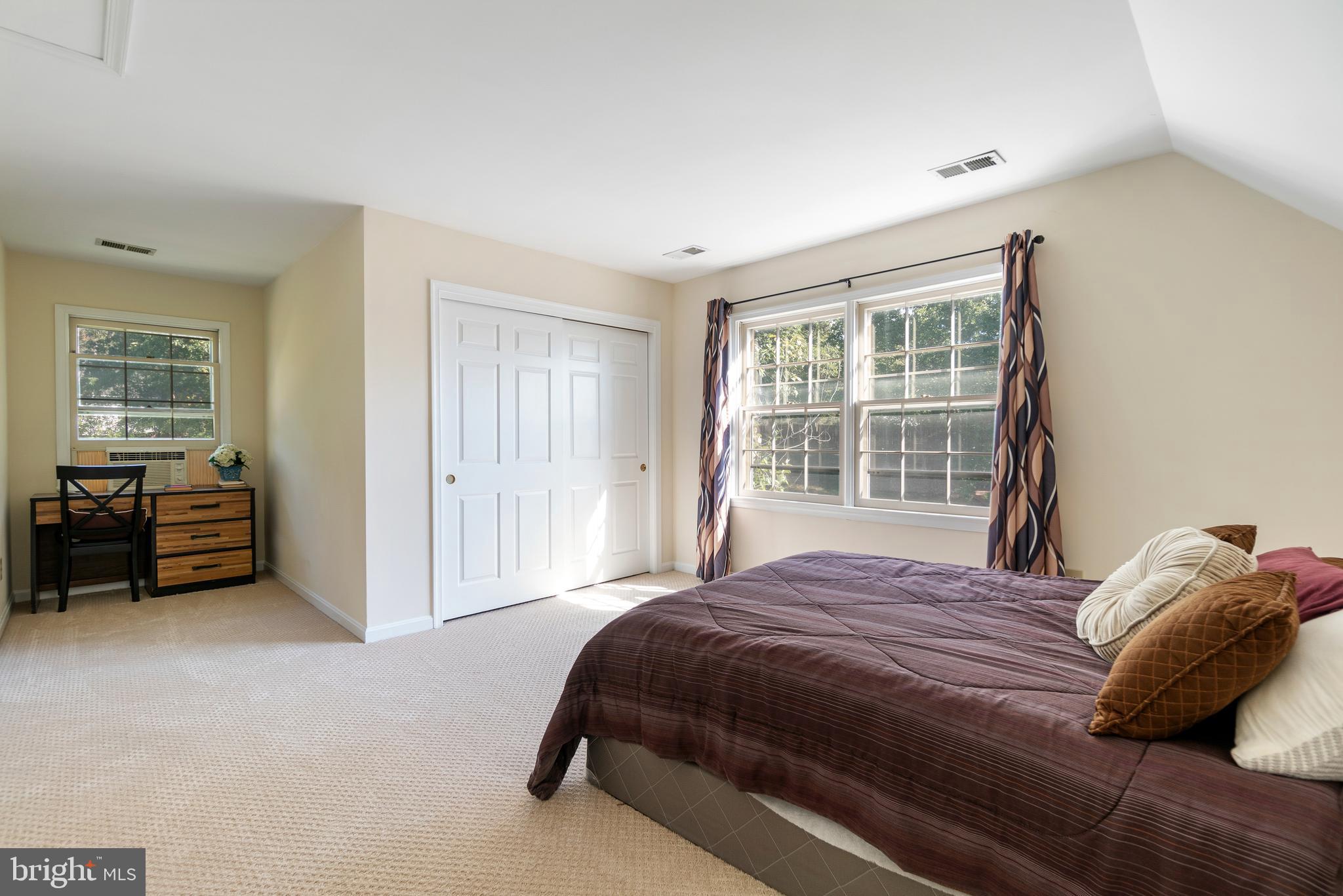 DUFIEF MILL BROOK - Residential