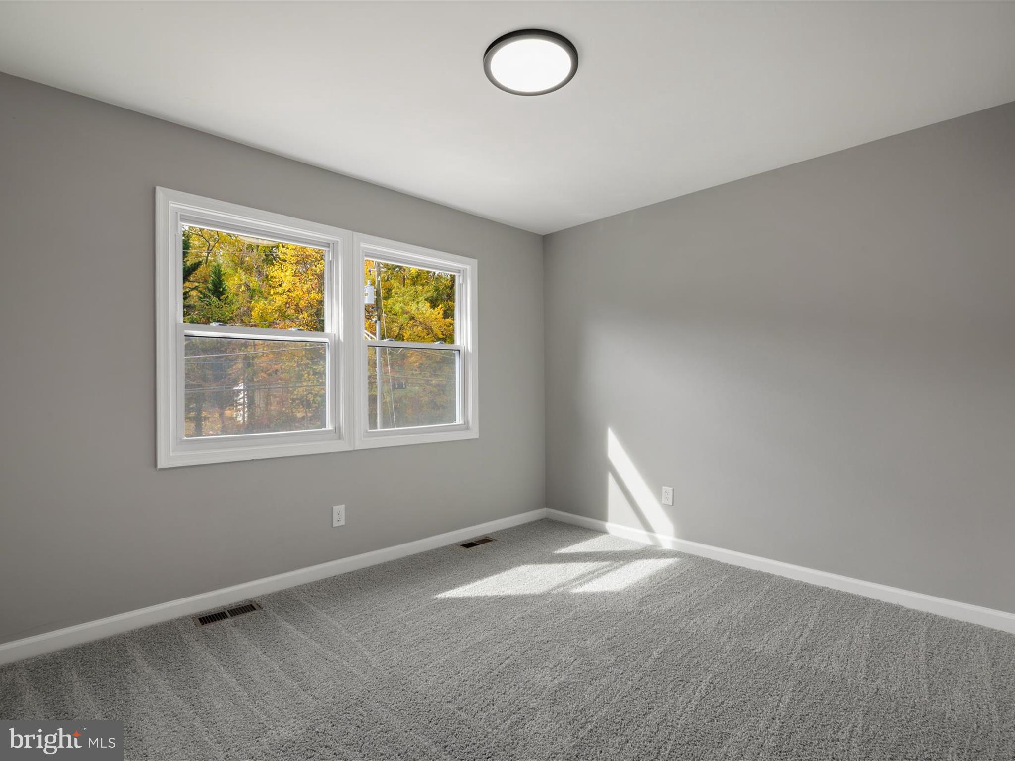 ROUND BAY CITY - Residential