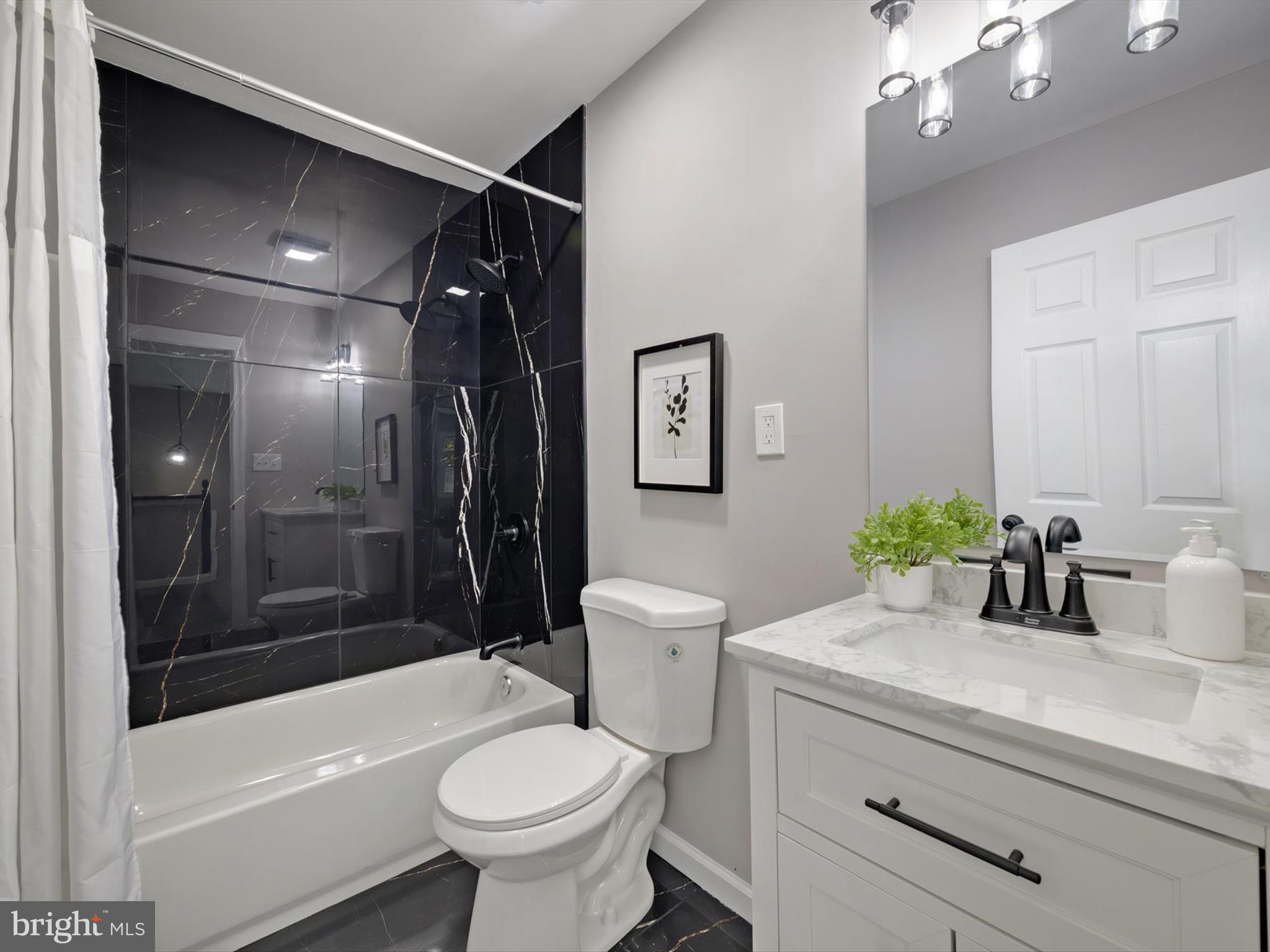 ROUND BAY CITY - Residential