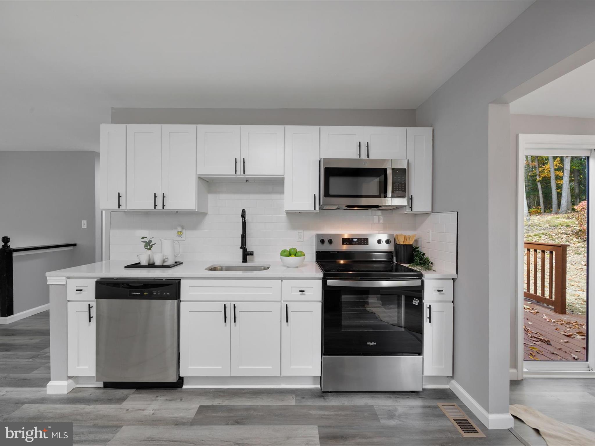 ROUND BAY CITY - Residential