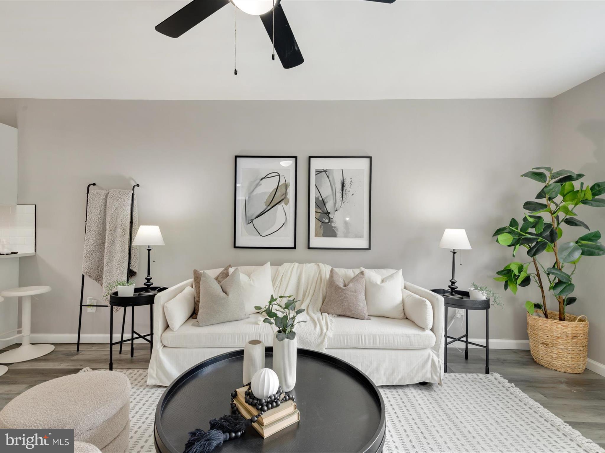 ROUND BAY CITY - Residential