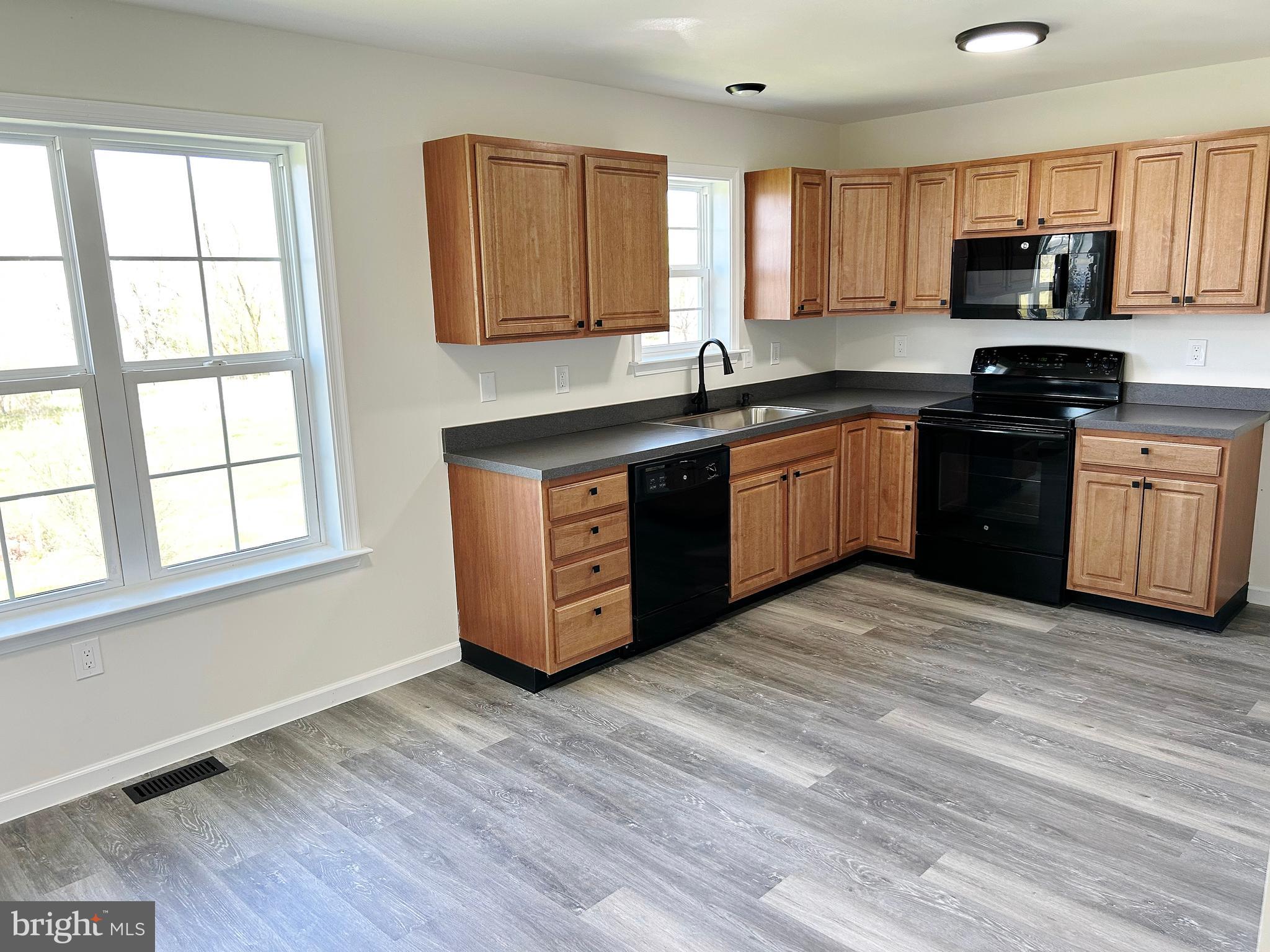 FOXWOOD GLEN - Residential