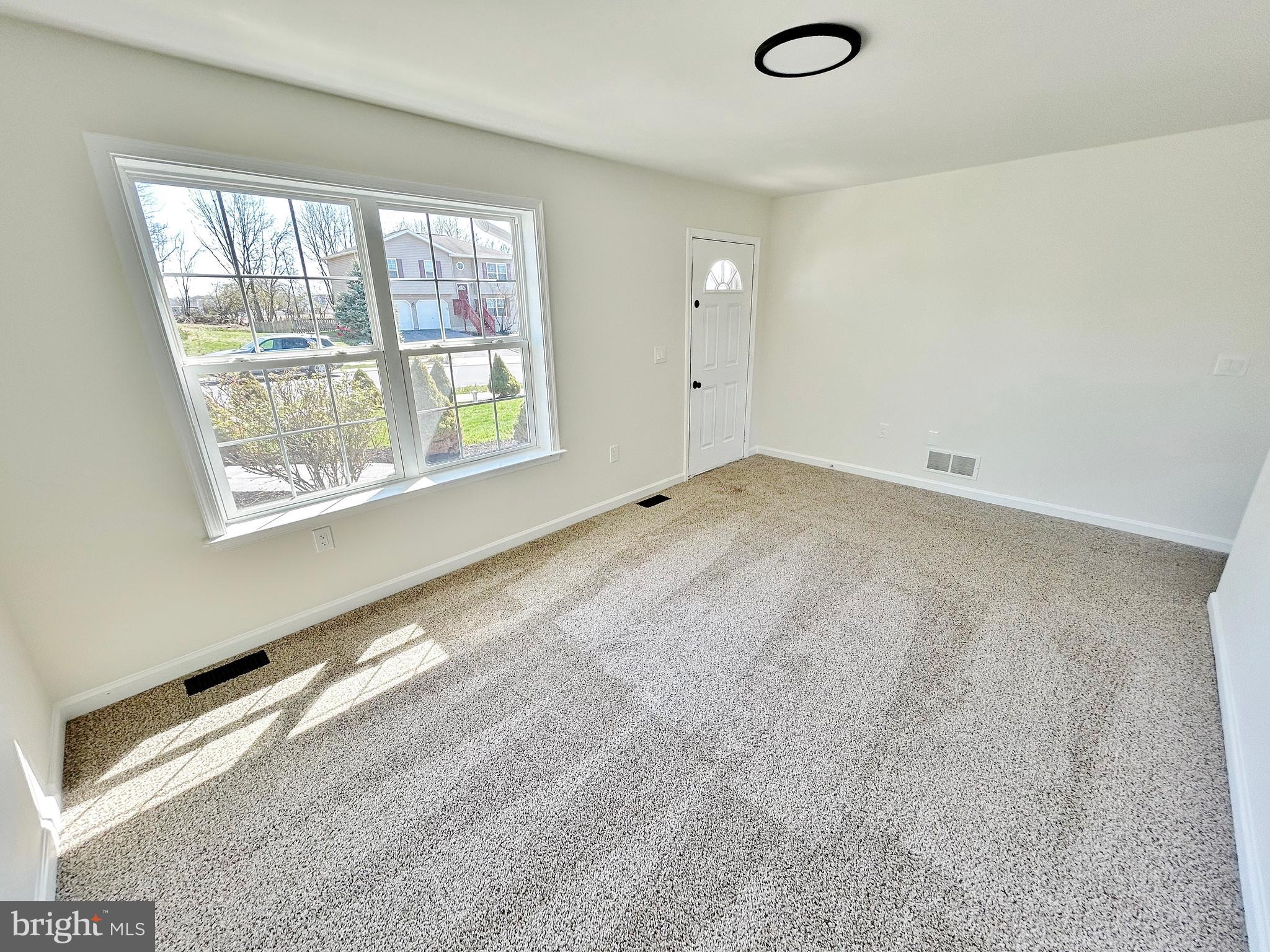 FOXWOOD GLEN - Residential