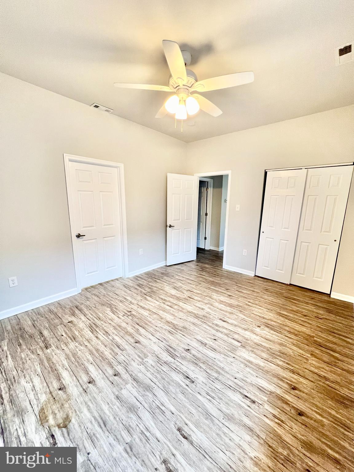 000 - Residential Lease