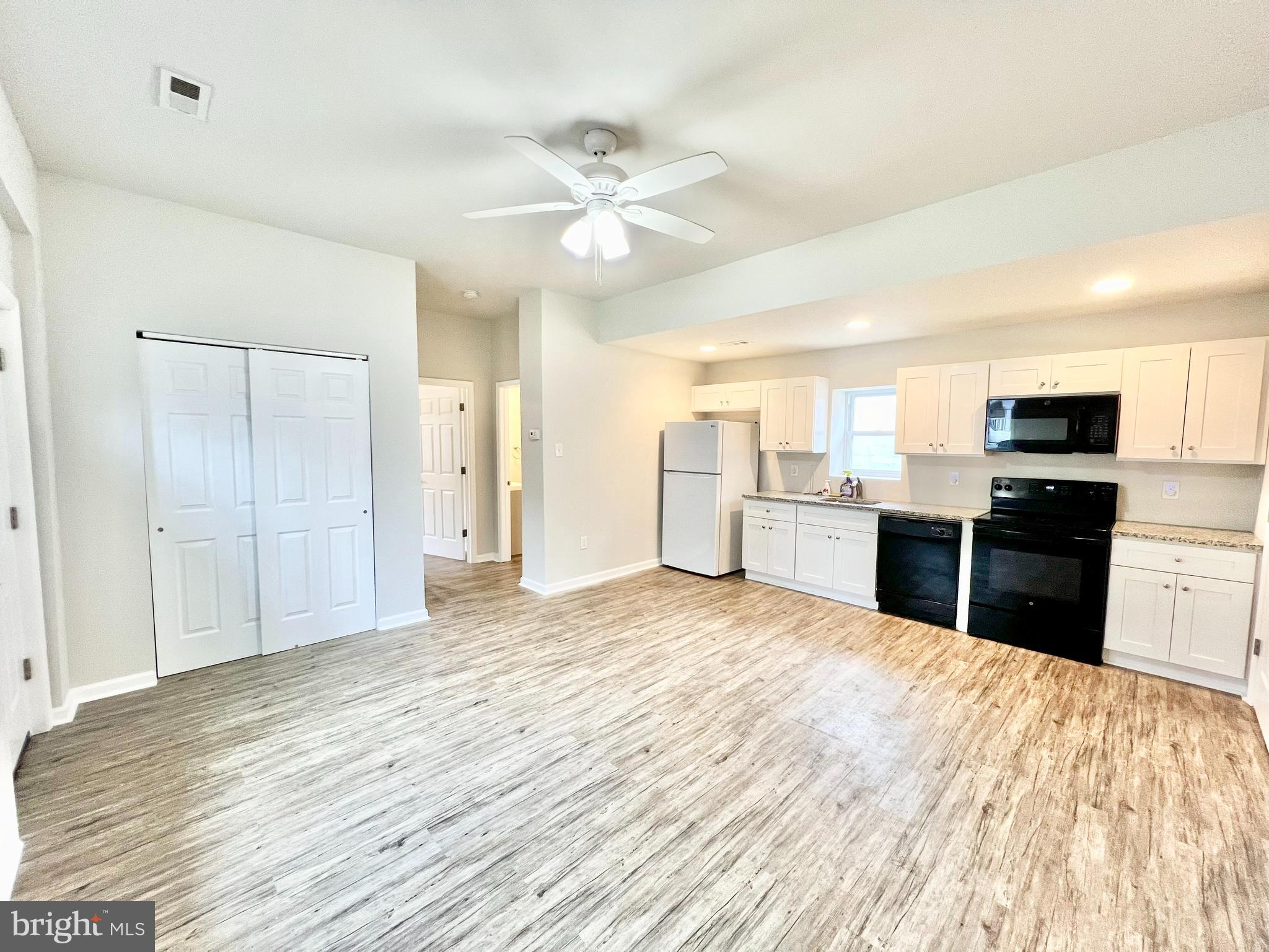 000 - Residential Lease