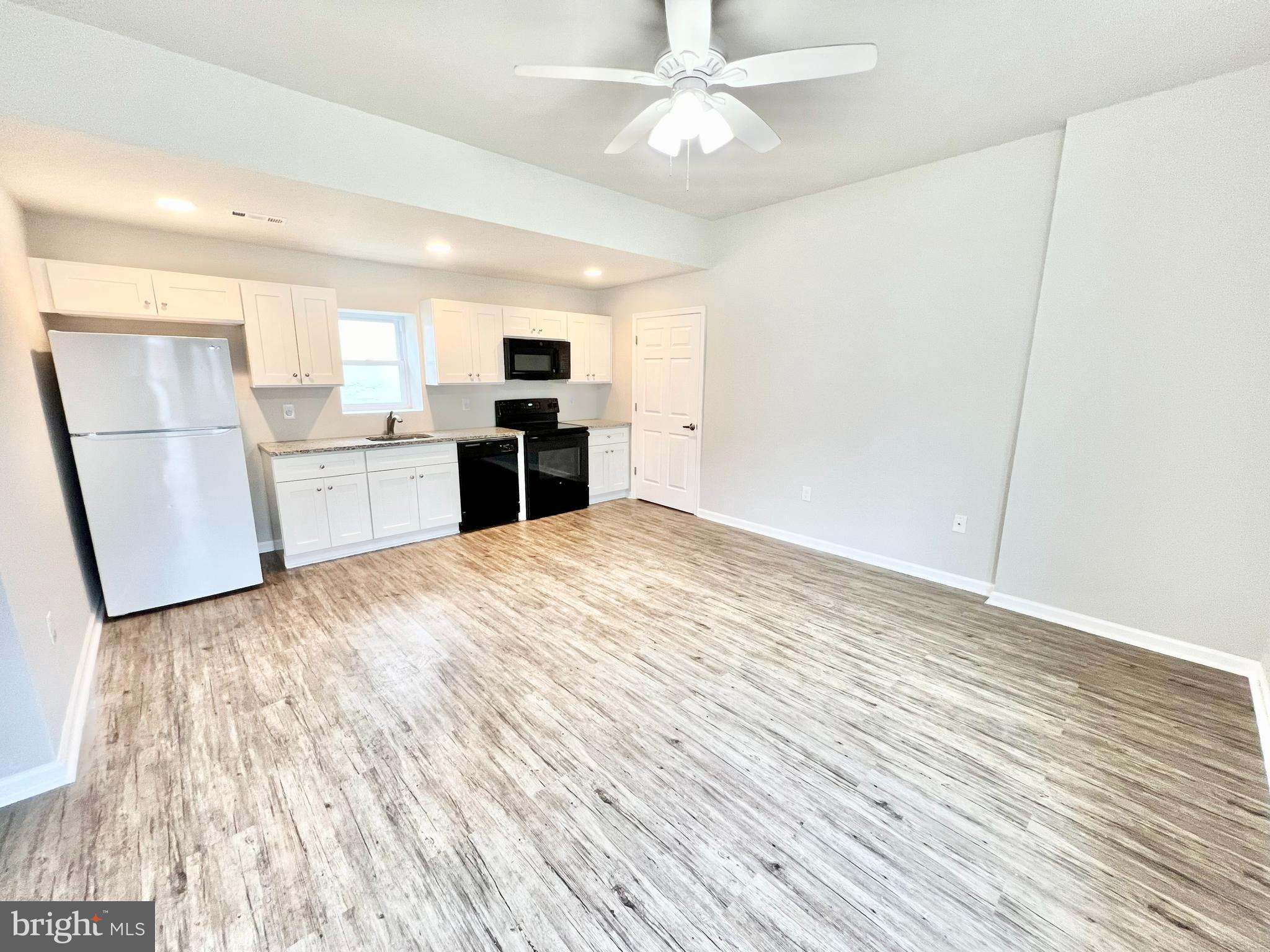 000 - Residential Lease