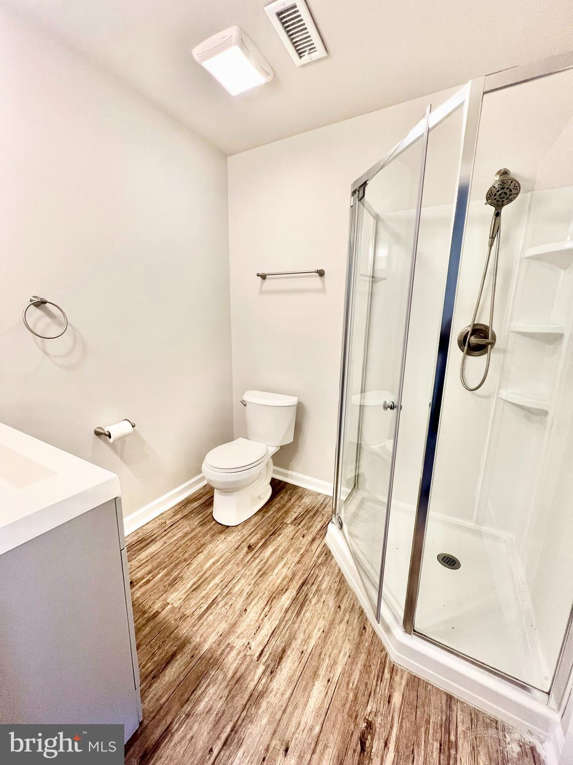 000 - Residential Lease