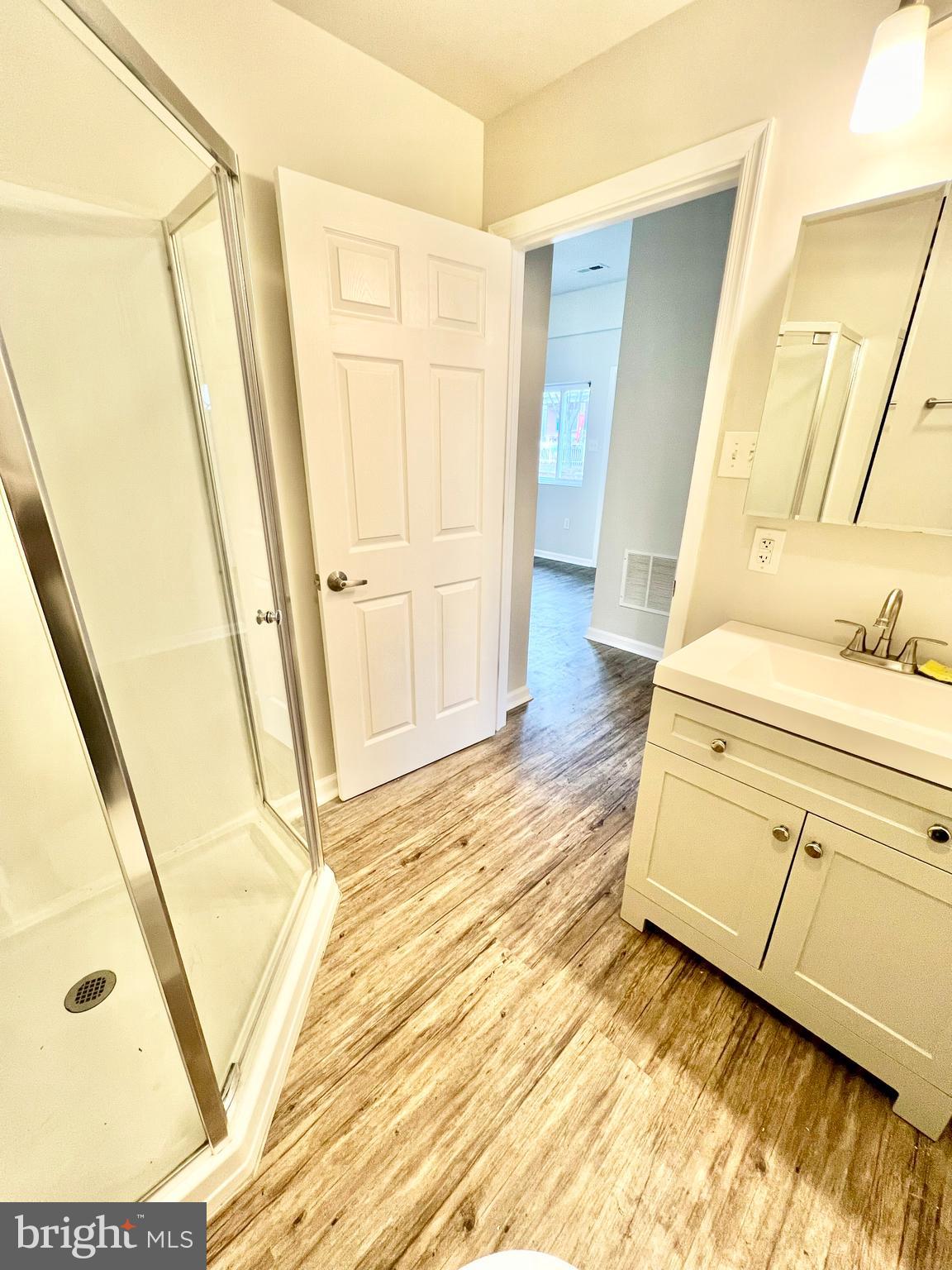 000 - Residential Lease
