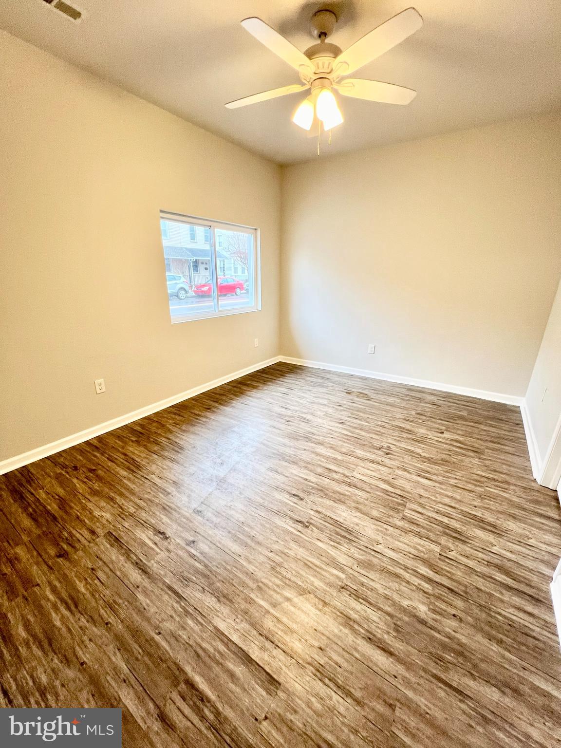 000 - Residential Lease